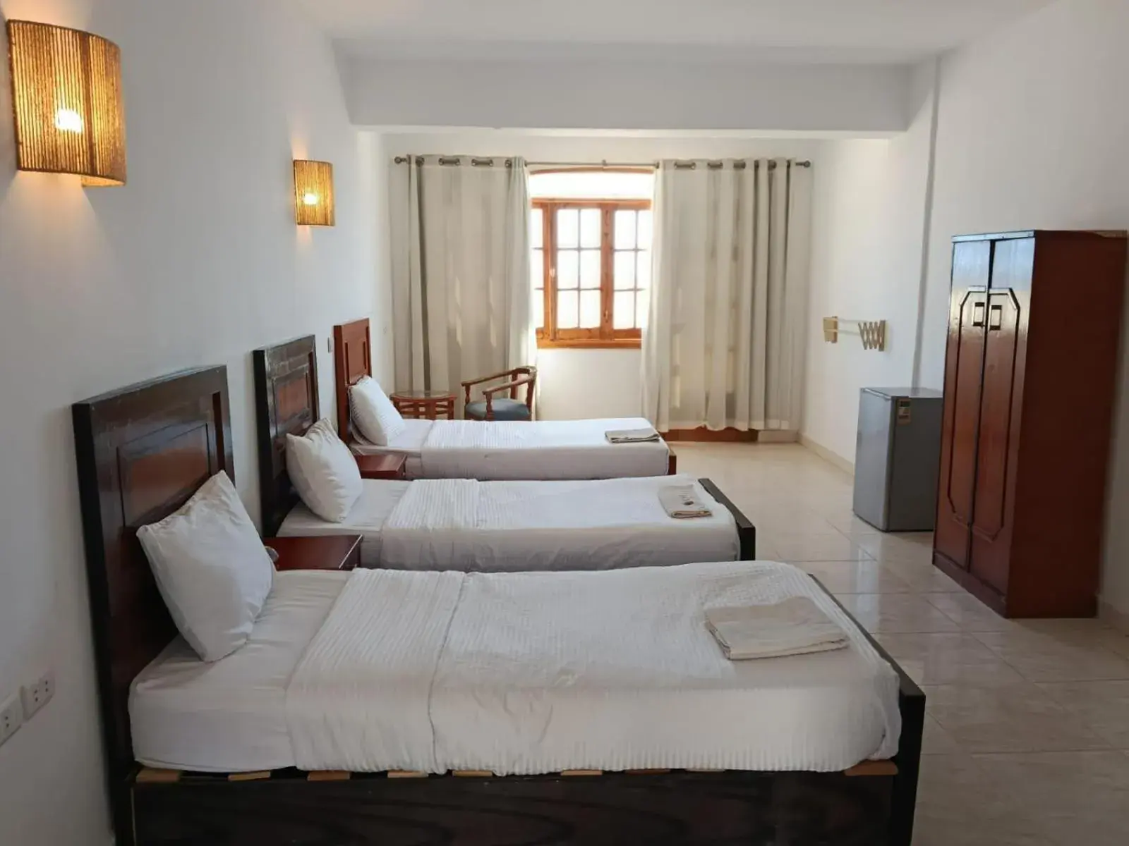 Budget Triple Room in Serenity Lodge Budget Triple Room in Serenity Lodge