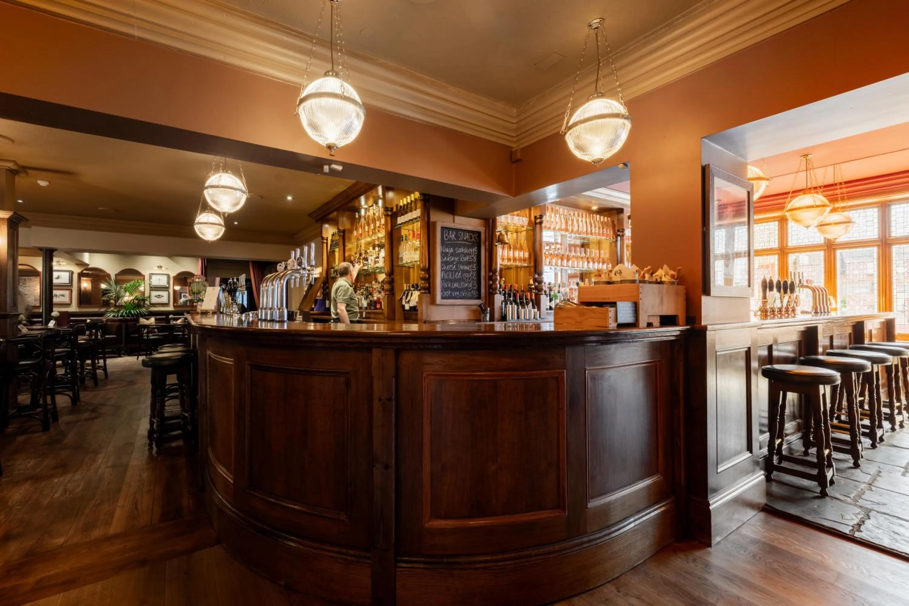 Lounge or bar in Crown Hotel