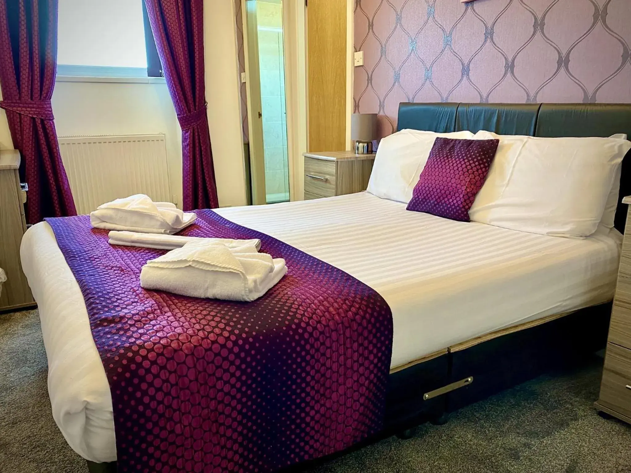 Double Room in Royal Carlton Hotel Double Room in Royal Carlton Hotel
