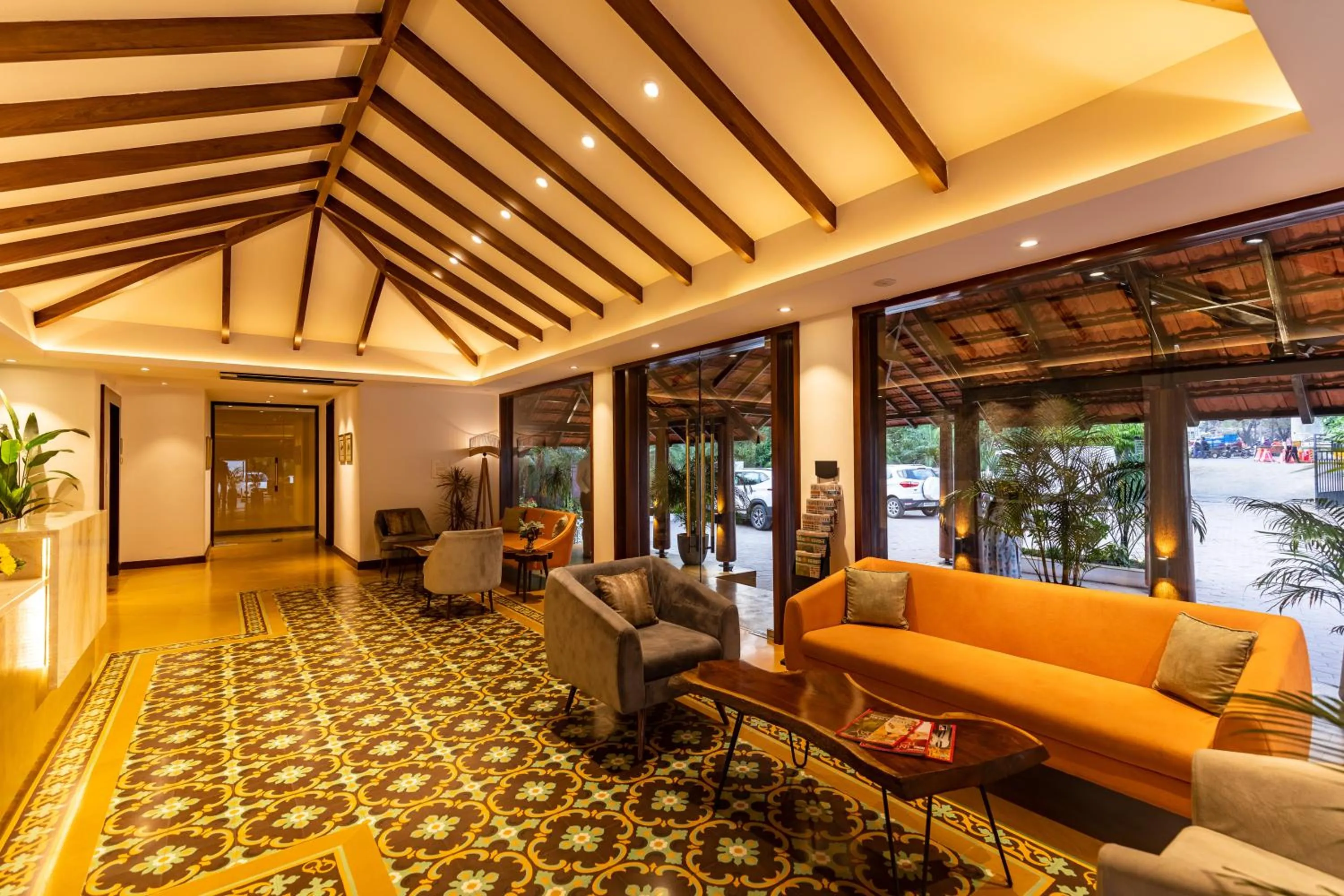 Lobby or reception in Kwality's Motel Shiraz