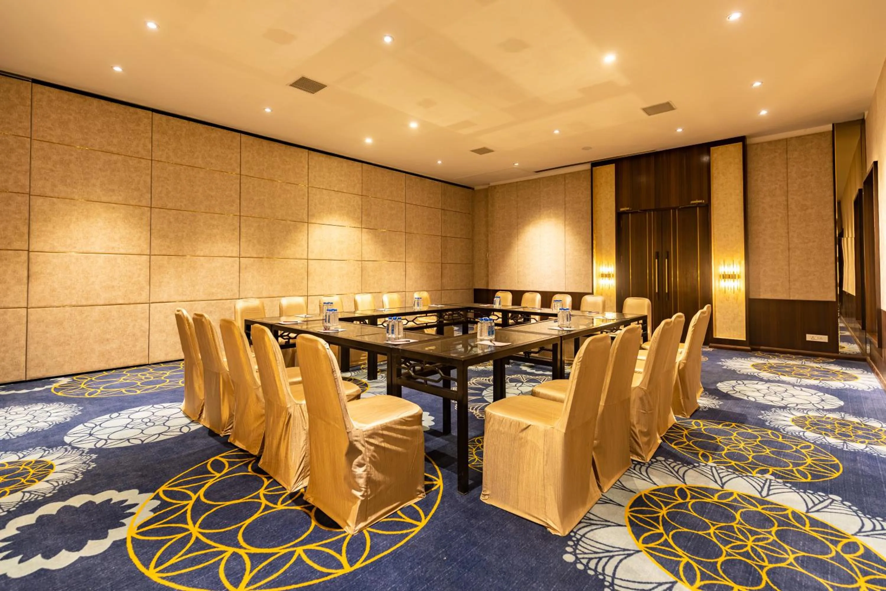 Meeting/conference room in Kwality's Motel Shiraz