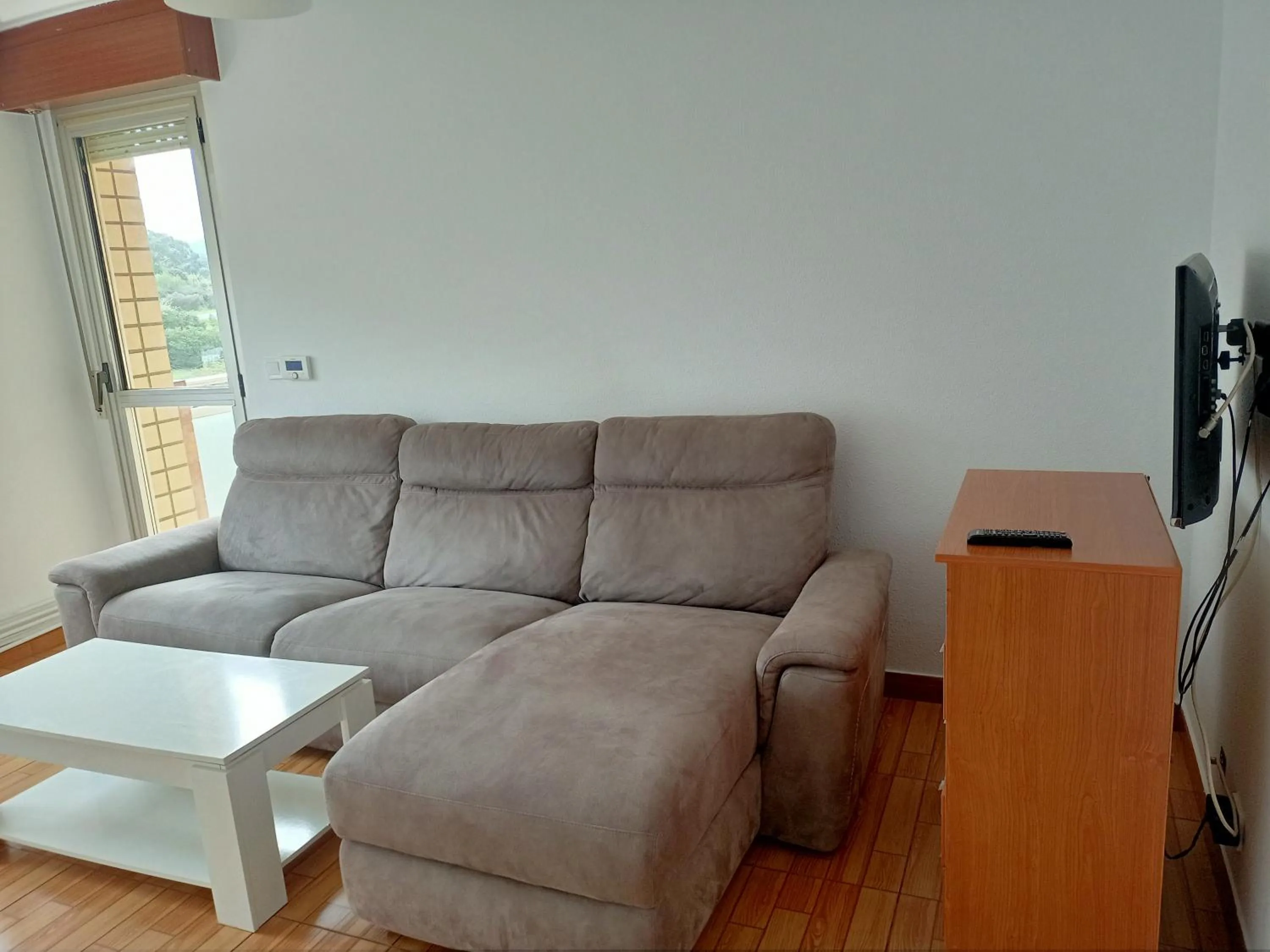 TV and multimedia in La Arena Apartamentos Zierbena