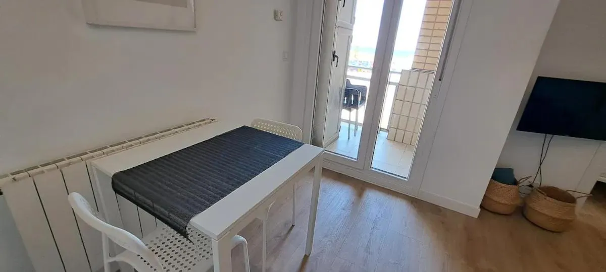 TV and multimedia in La Arena Apartamentos Zierbena