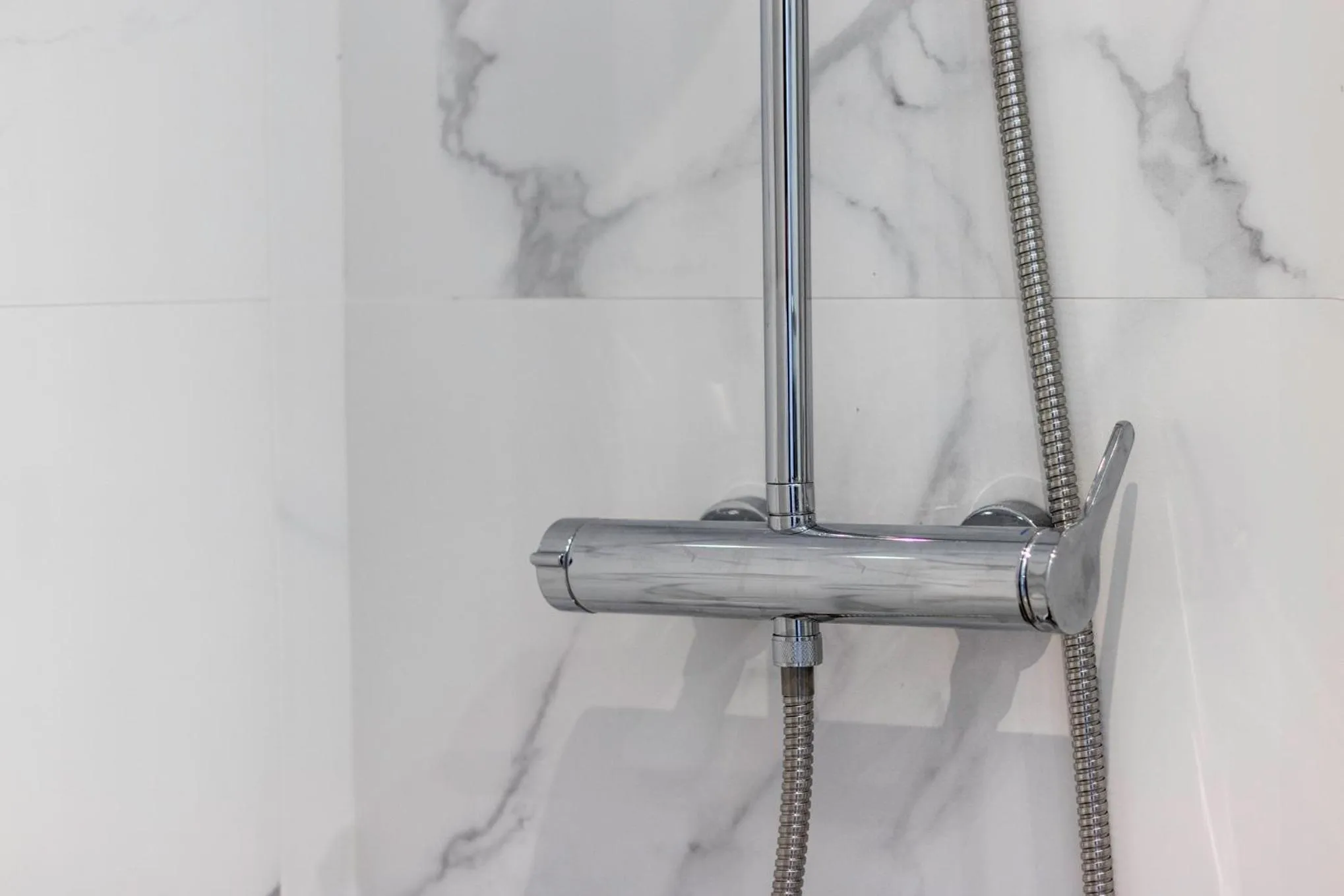 Shower in La Arena Apartamentos Zierbena