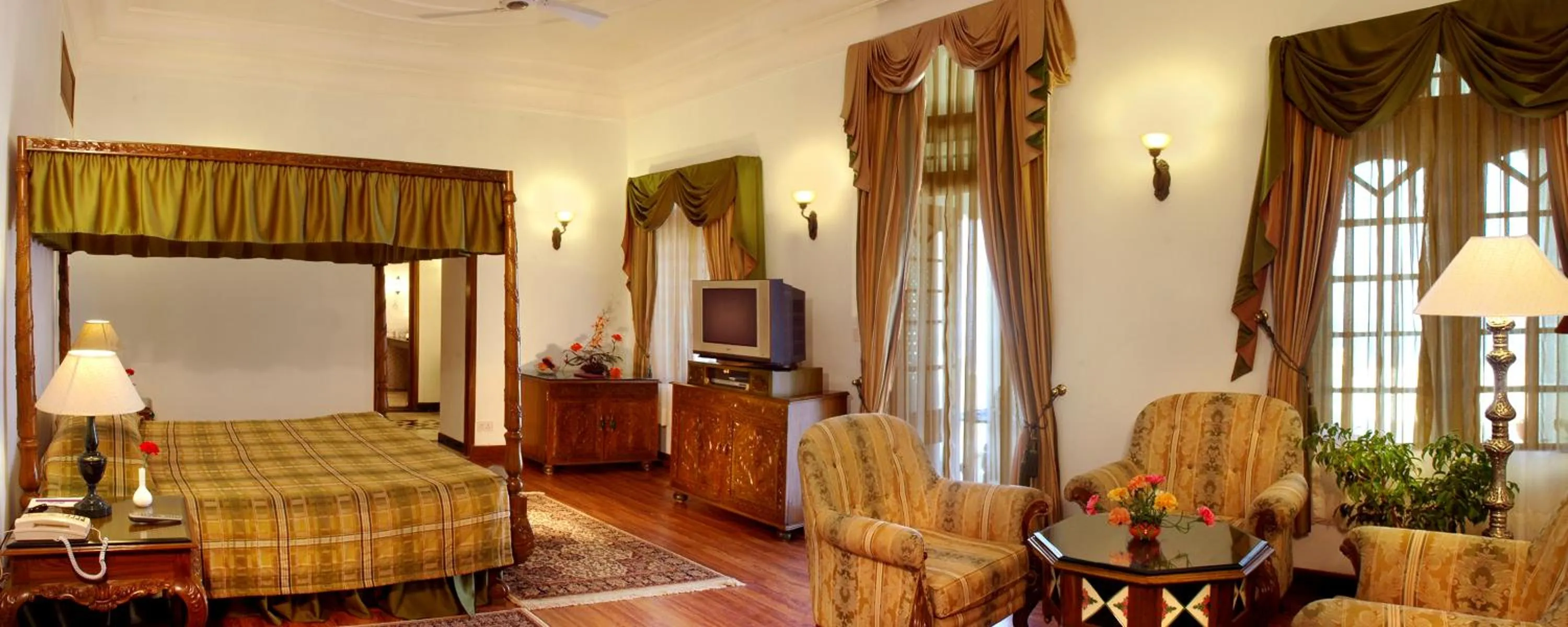 Photo of the whole room in Noor-Us-Sabah Palace