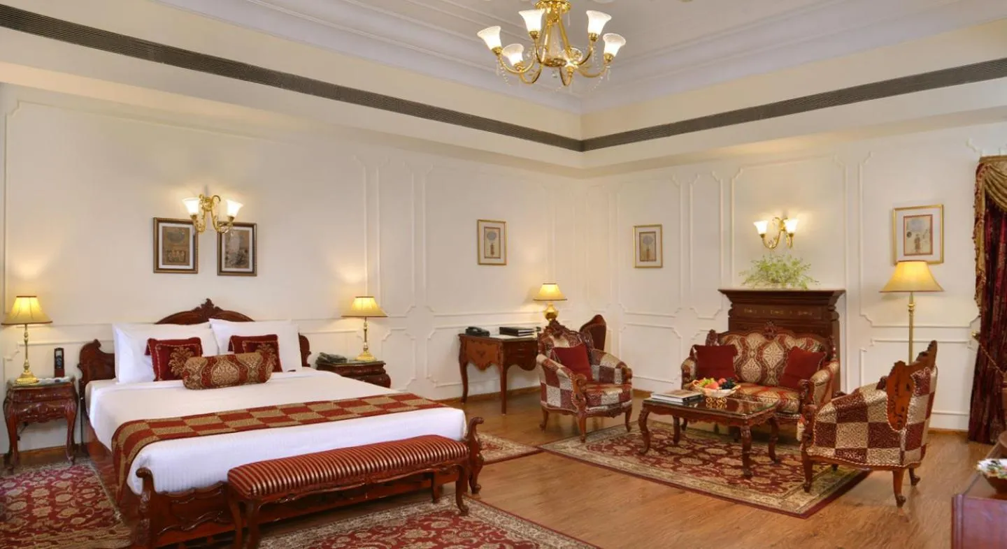 Bedroom in Noor-Us-Sabah Palace