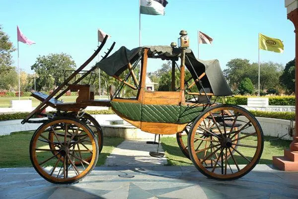 Facade/entrance in Noor-Us-Sabah Palace