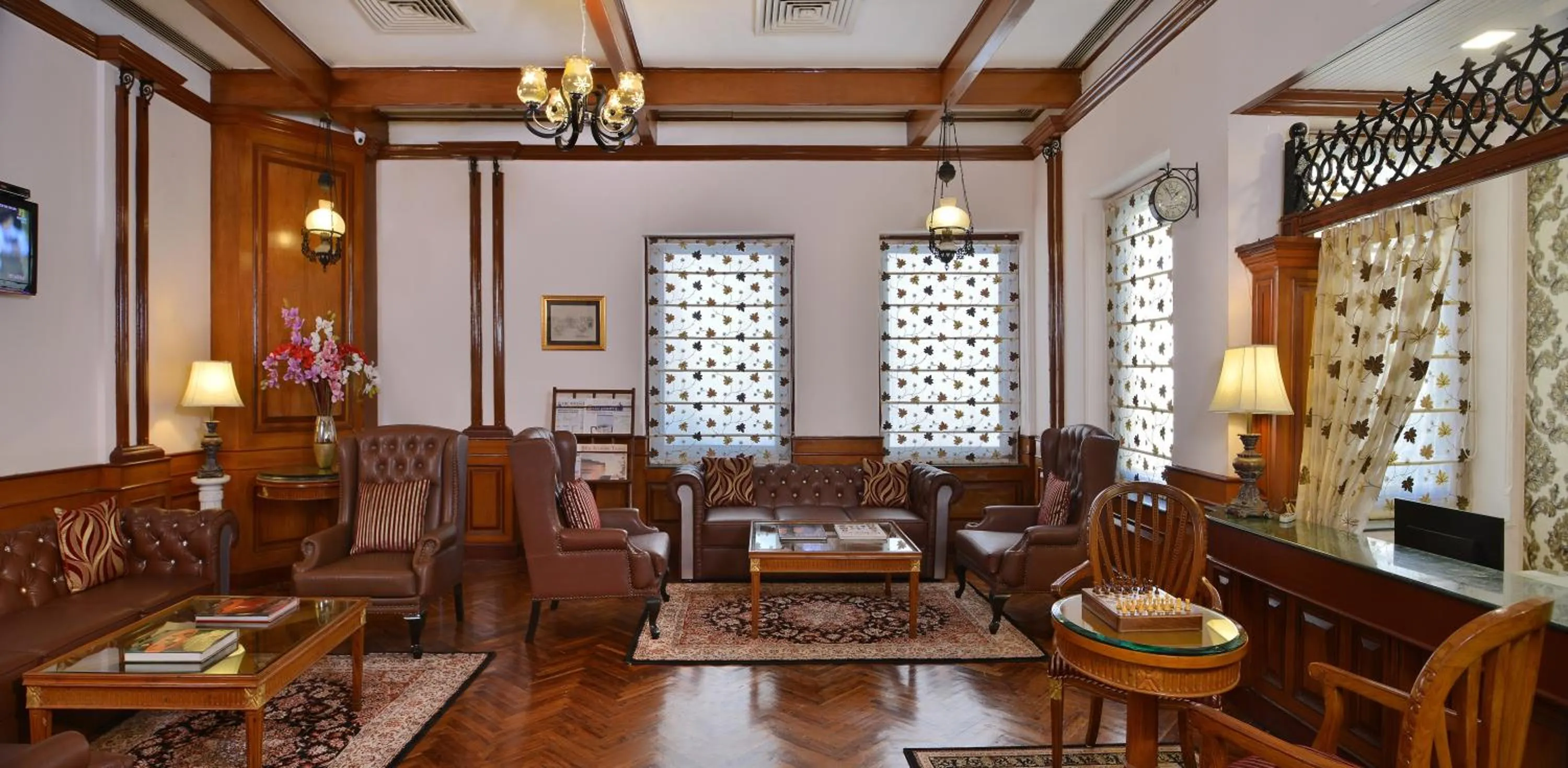 Business facilities in Noor-Us-Sabah Palace