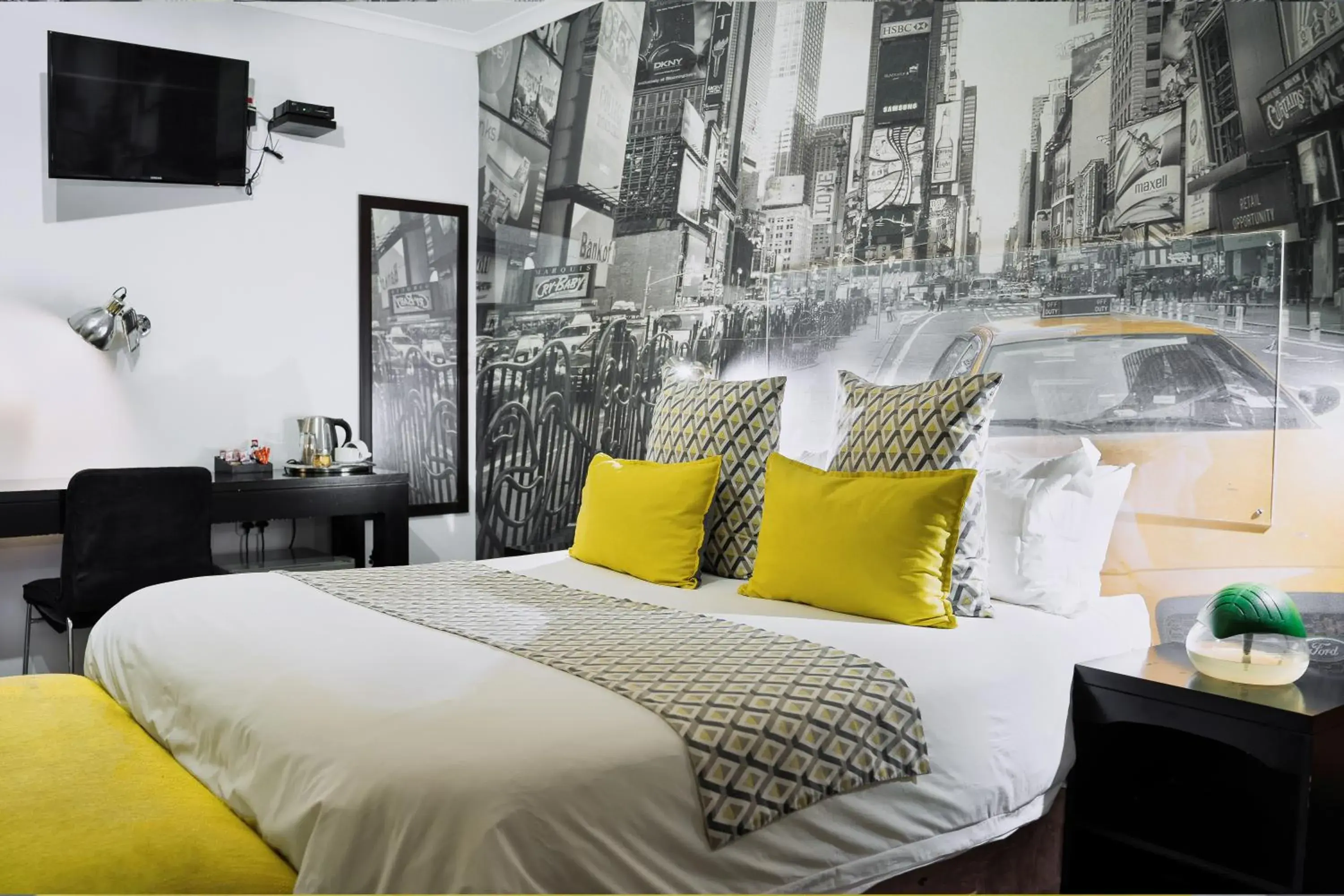 Double Room with Patio in Yalla Yalla Boutique Hotel Double Room with Patio in Yalla Yalla Boutique Hotel