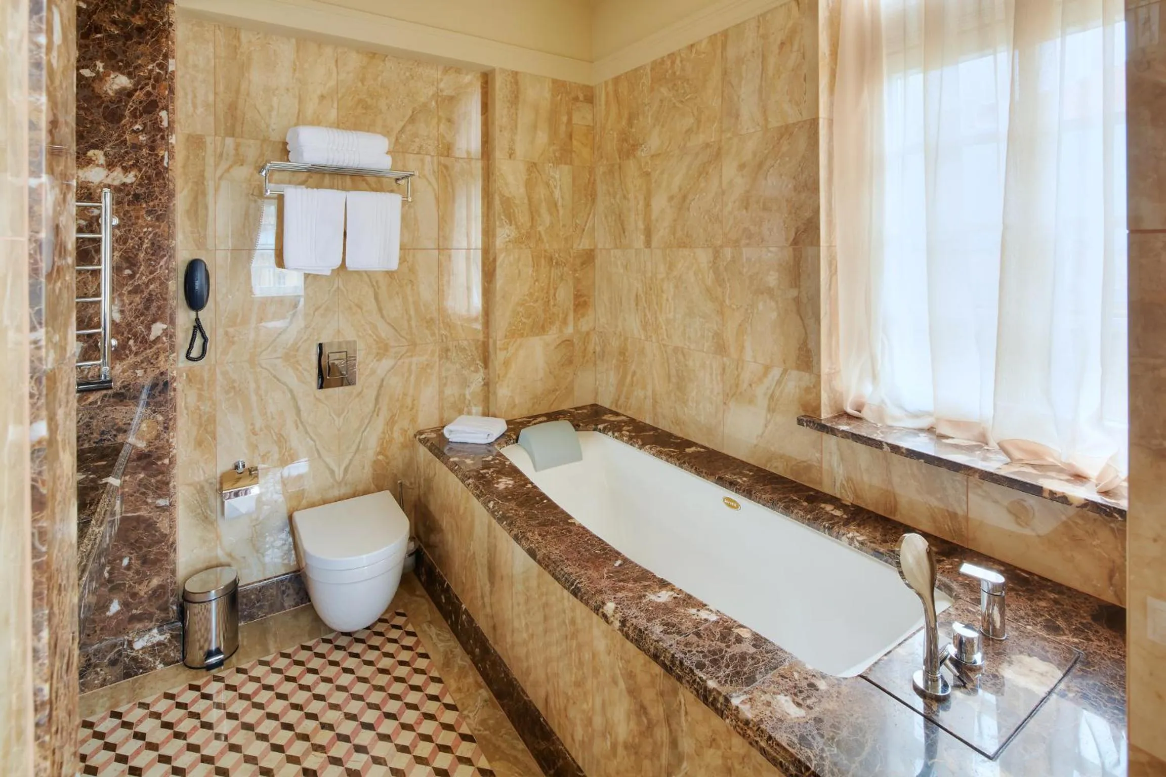 Bathroom in Hotel Atlas Deluxe