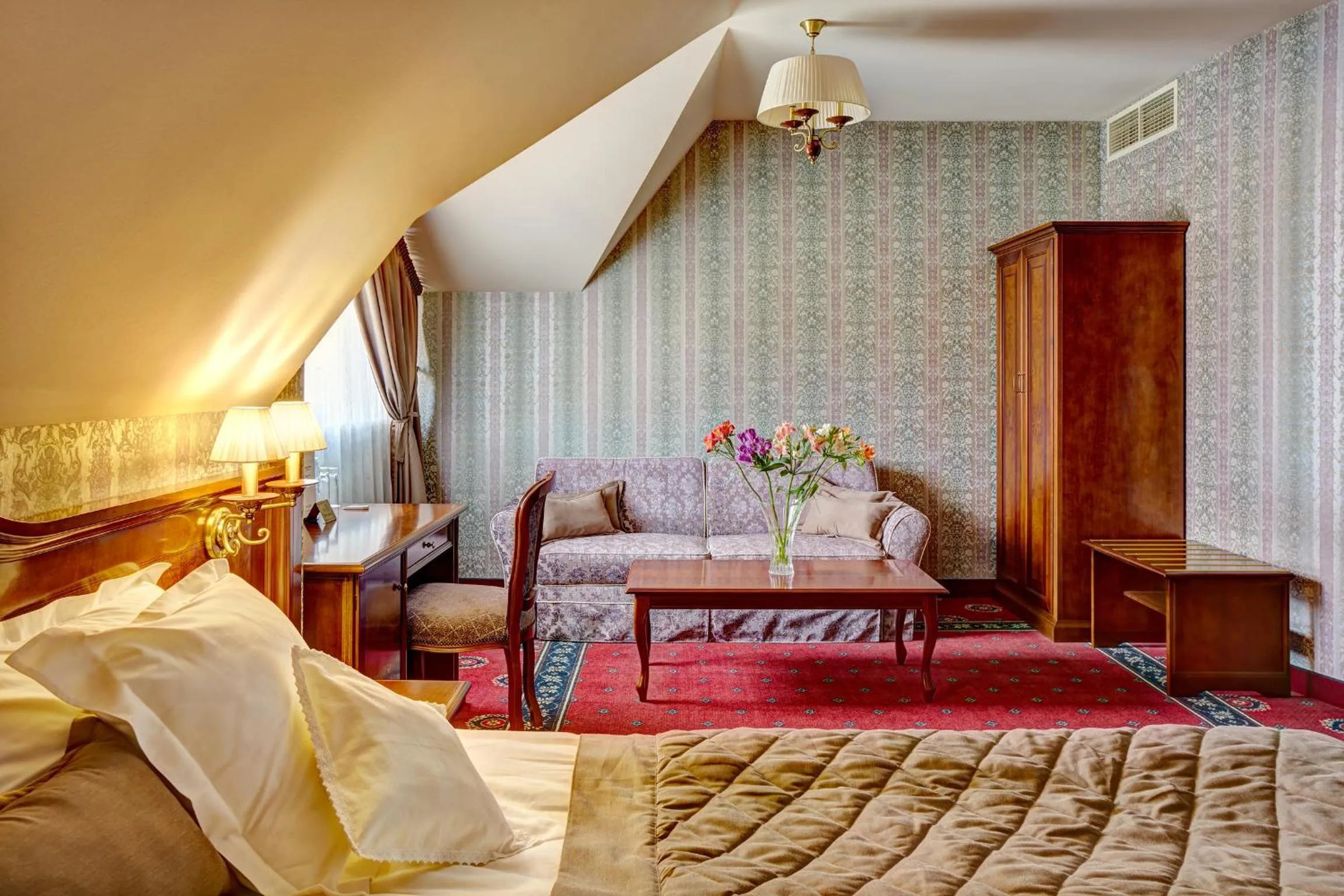 Bedroom, Bed in Hotel Atlas Deluxe