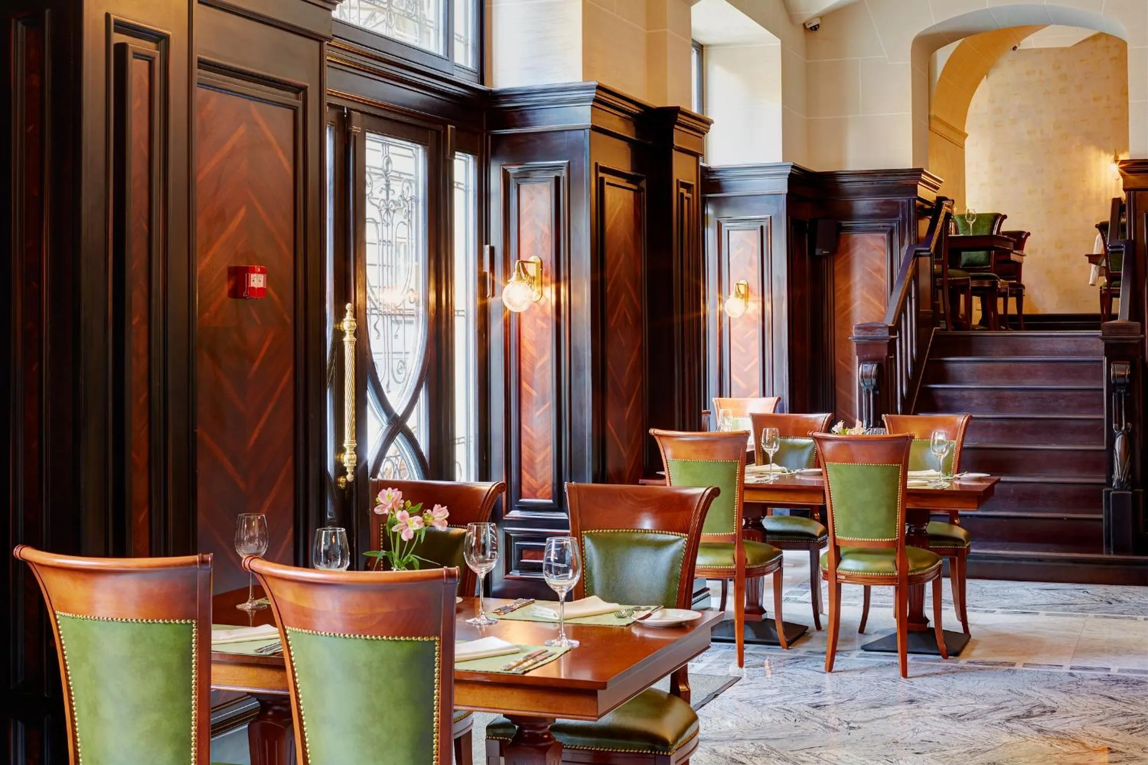 Restaurant/places to eat in Hotel Atlas Deluxe