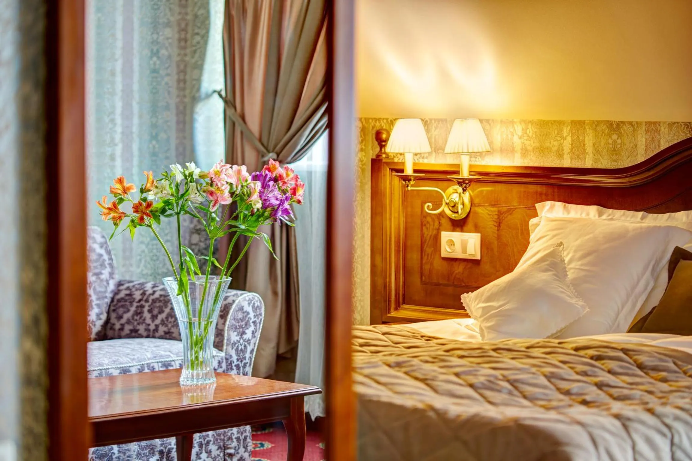 Bedroom, Bed in Hotel Atlas Deluxe