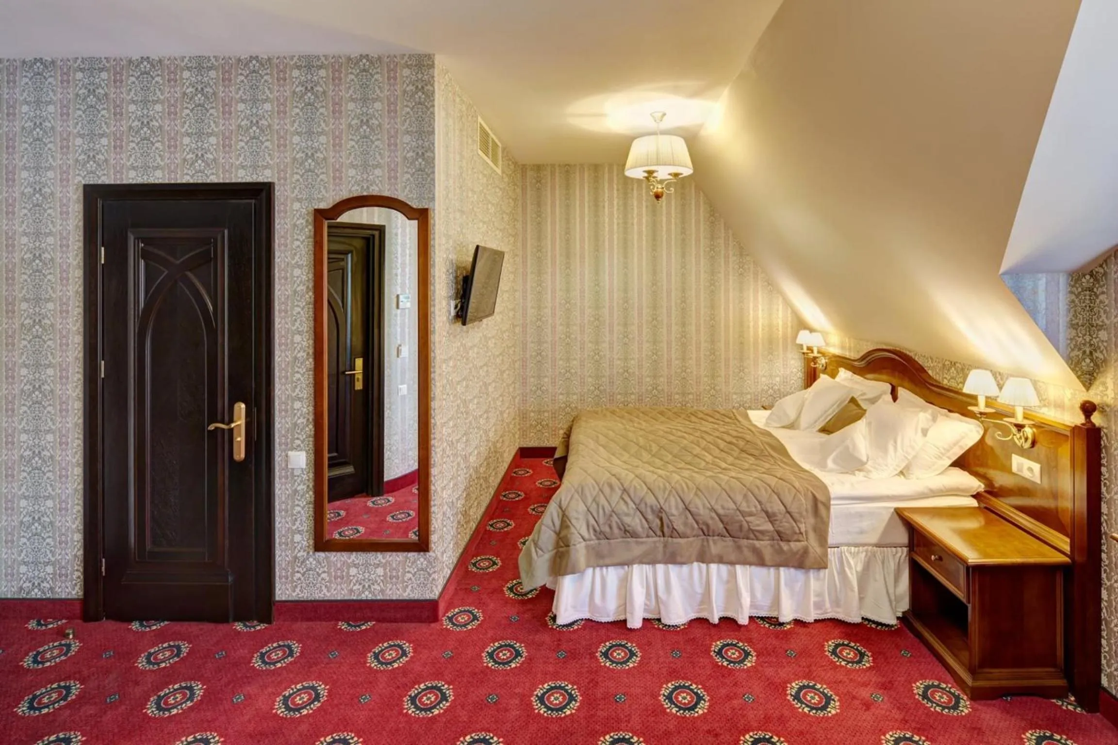 Photo of the whole room, Bed in Hotel Atlas Deluxe