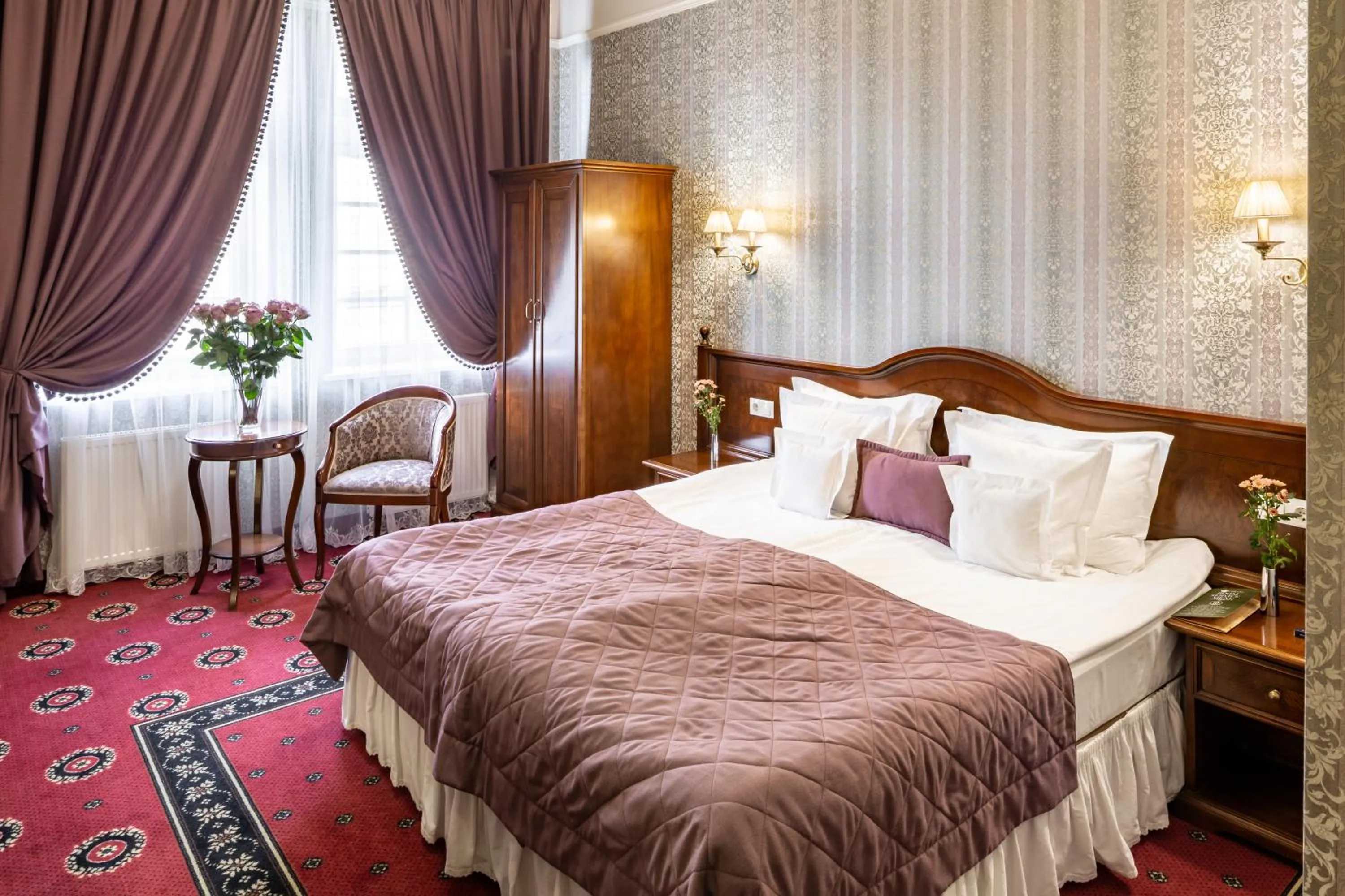 Bed in Hotel Atlas Deluxe