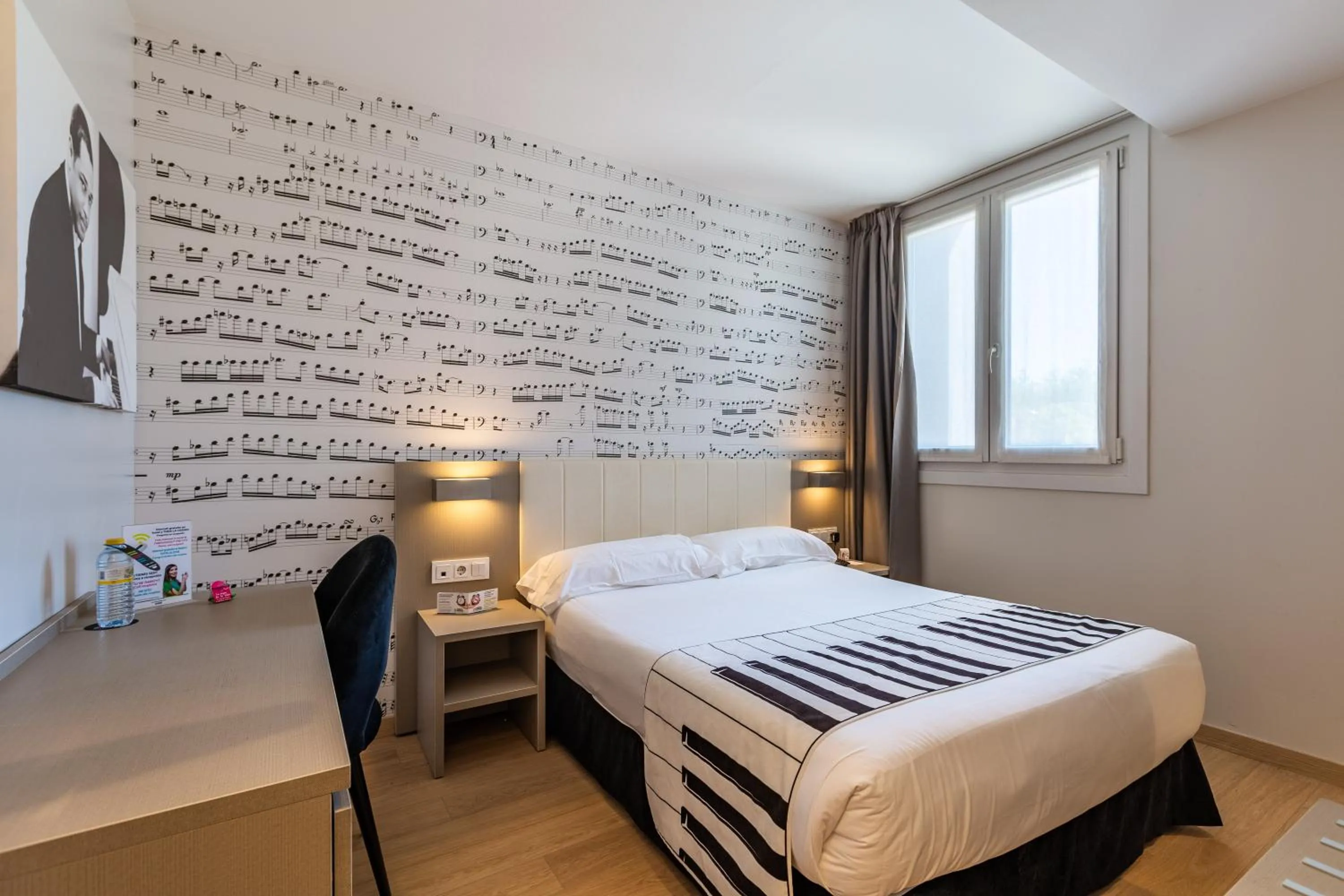 Budget Double Room in Casual del Jazz San Sebastián