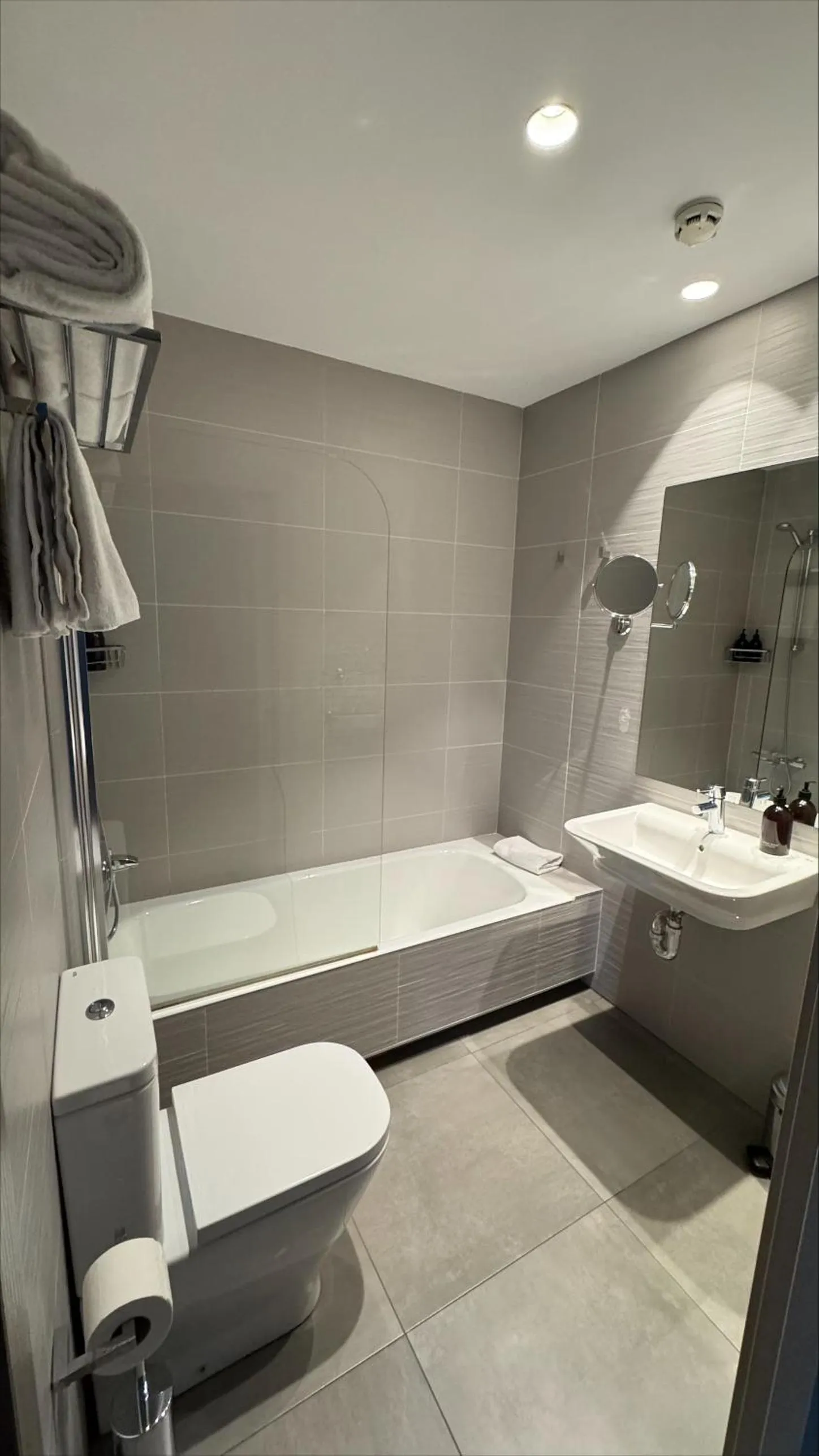 Bathroom in Casual del Jazz San Sebastián