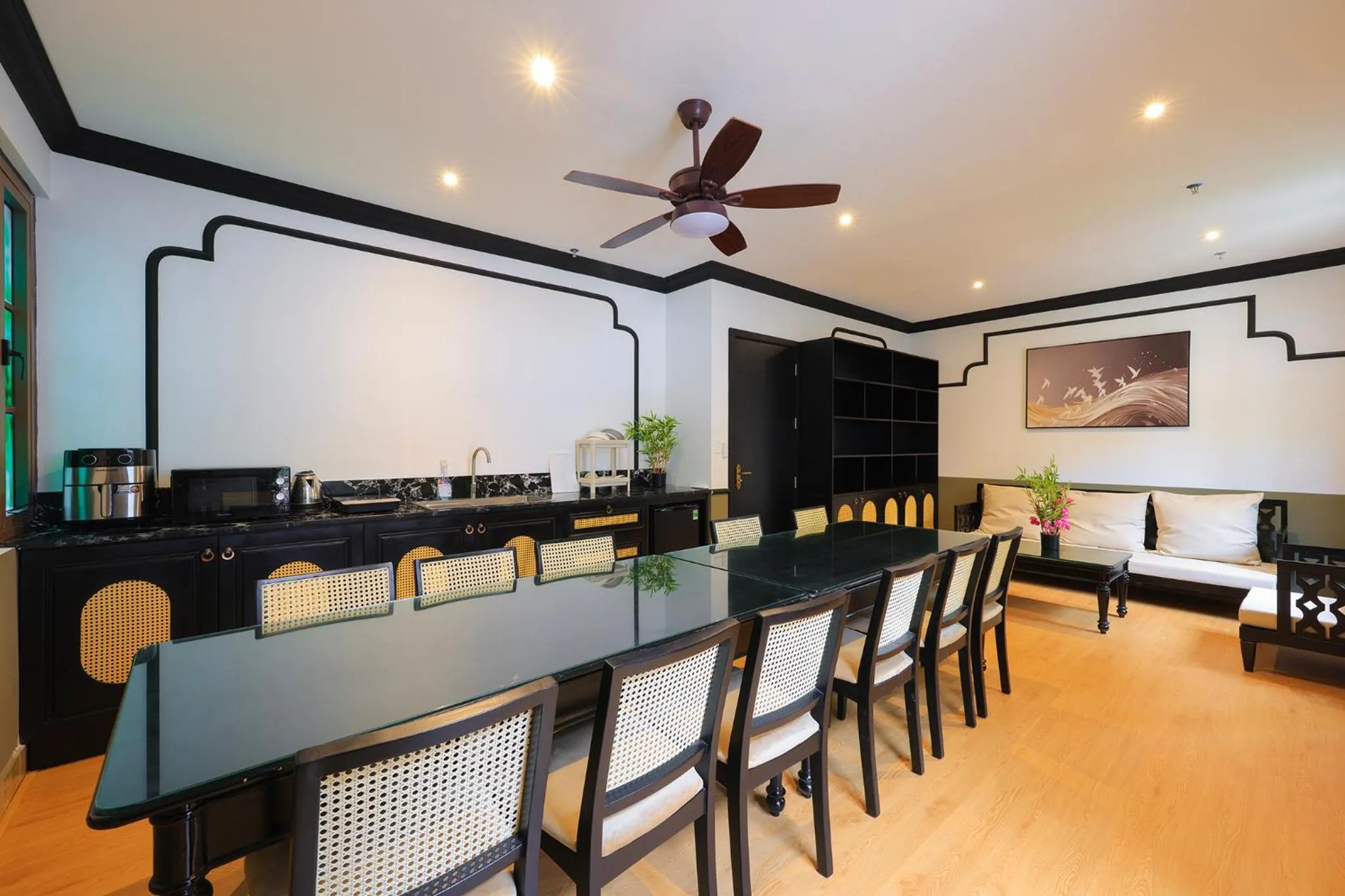 Dining area in SUNSET BAY RETREAT