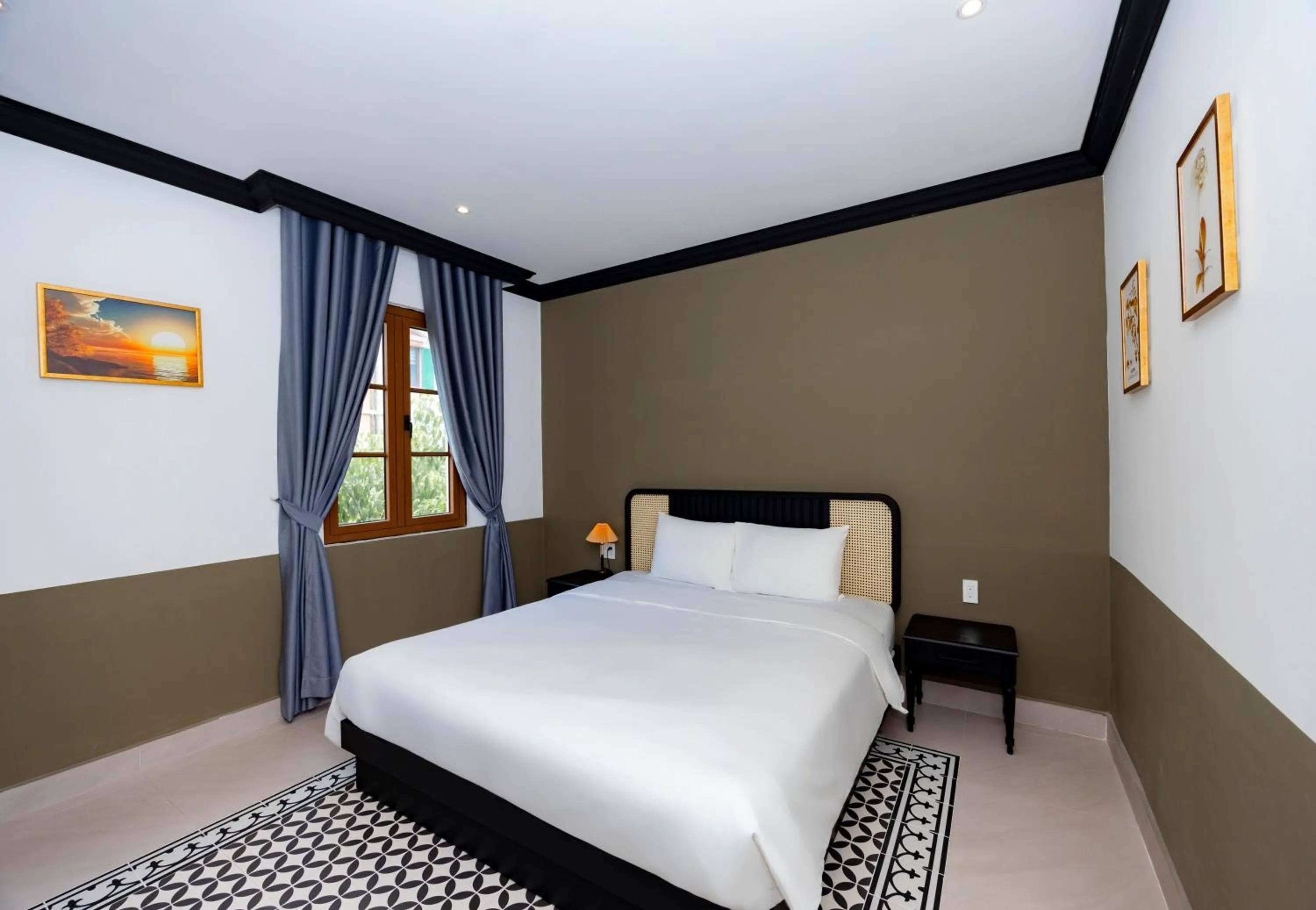 Bed in SUNSET BAY RETREAT