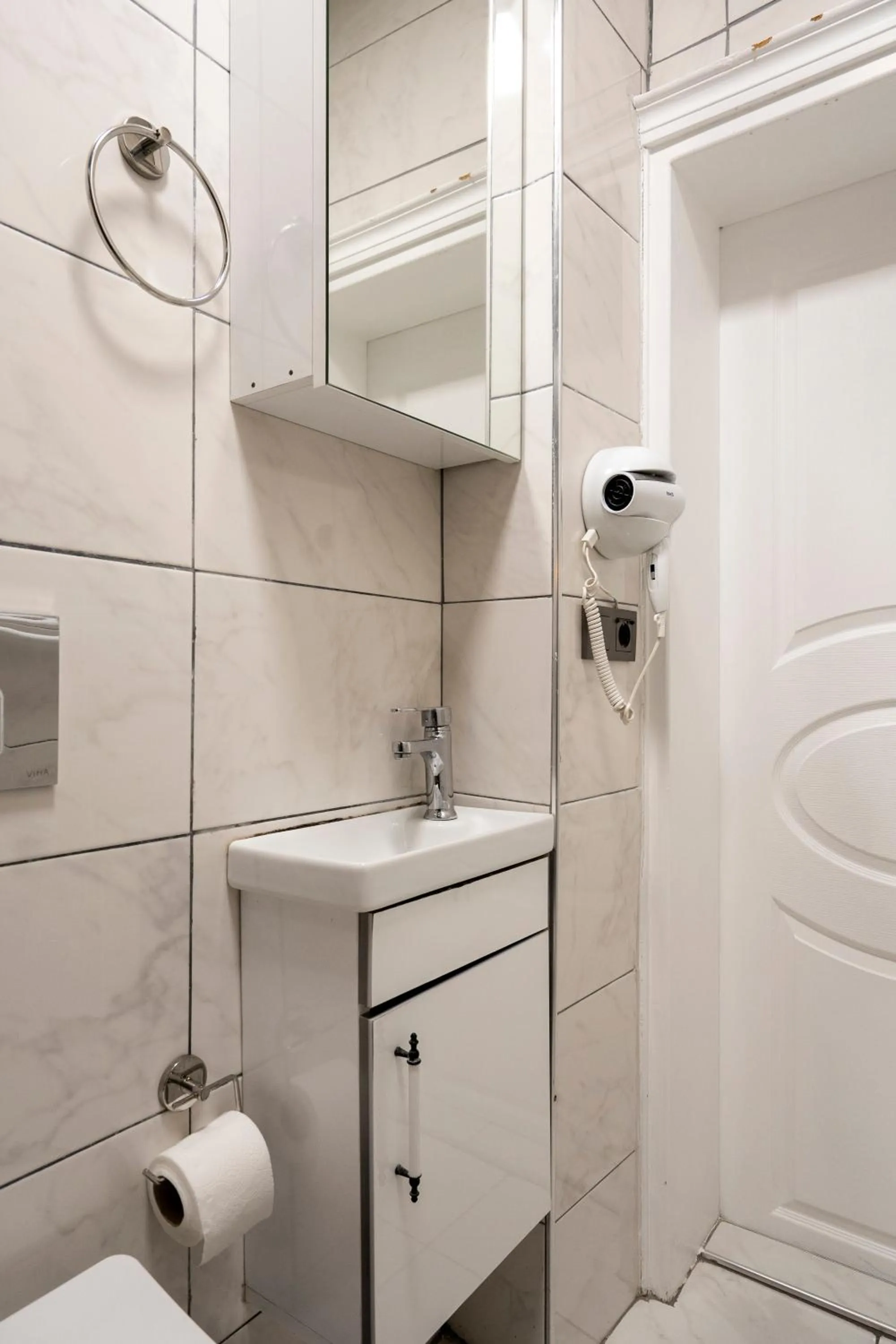 Bathroom in Emir Hotel