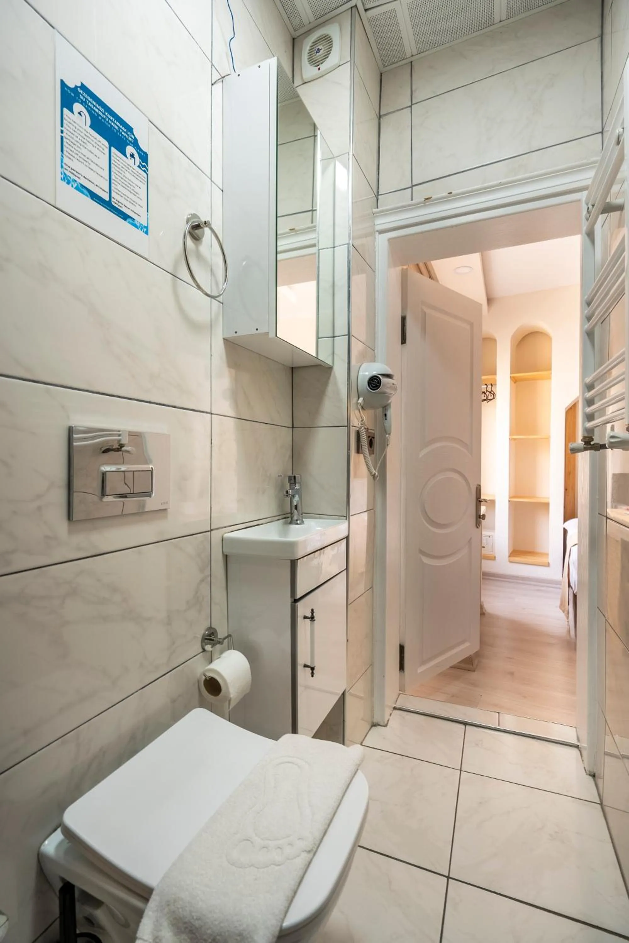 Bathroom in Emir Hotel