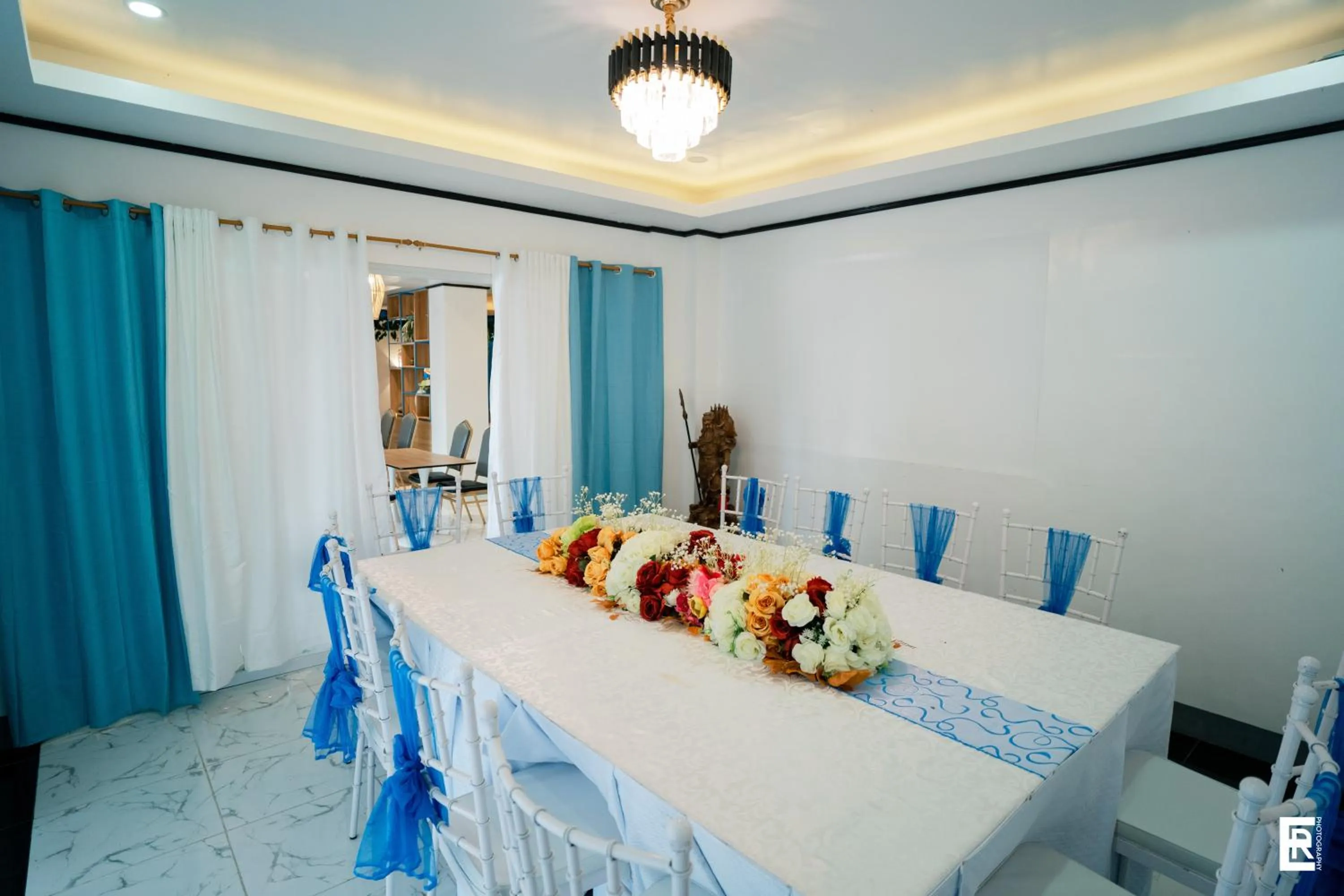 Restaurant/places to eat in Bernese Resort Hotel powered by Cocotel