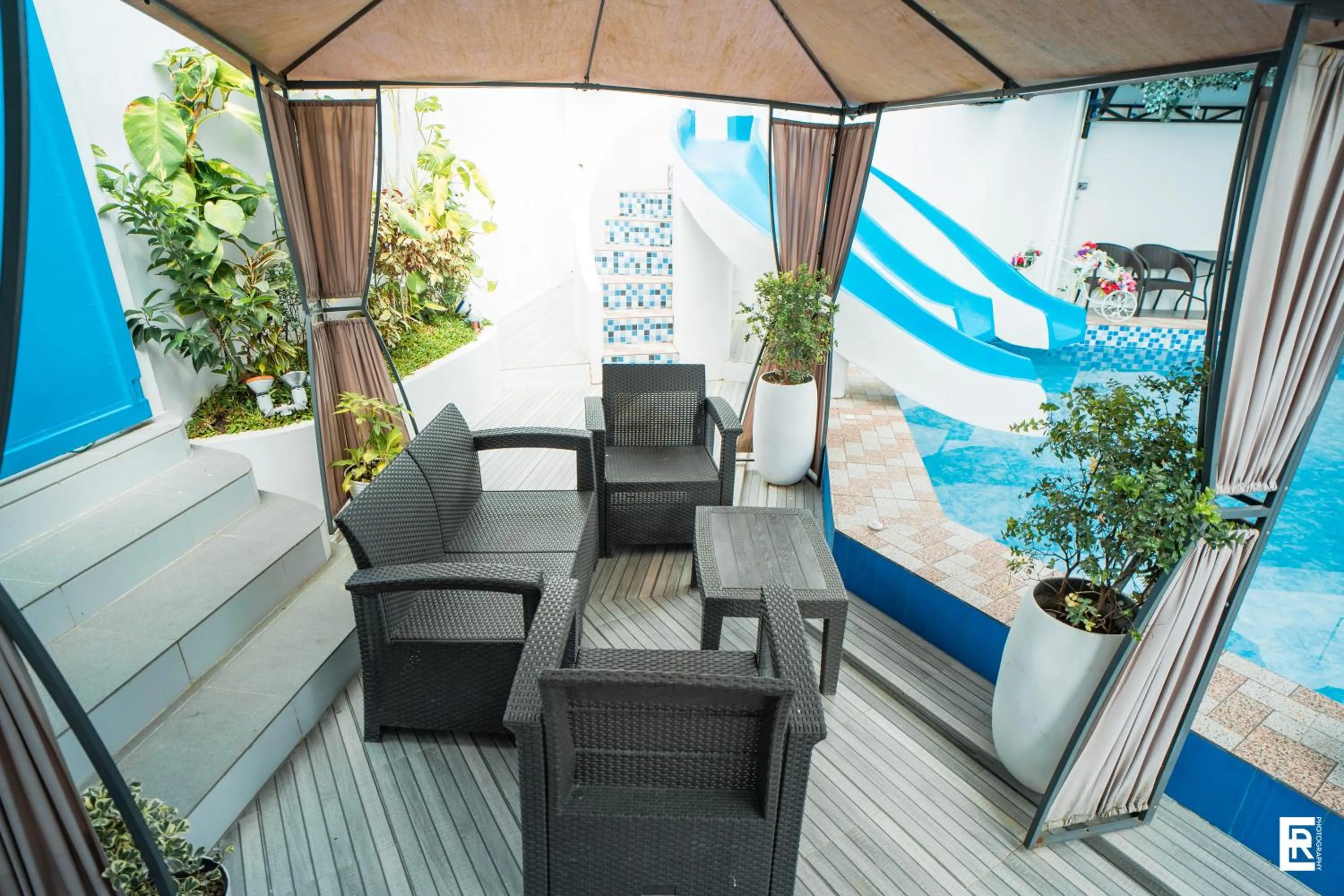 Seating area in Bernese Resort Hotel powered by Cocotel