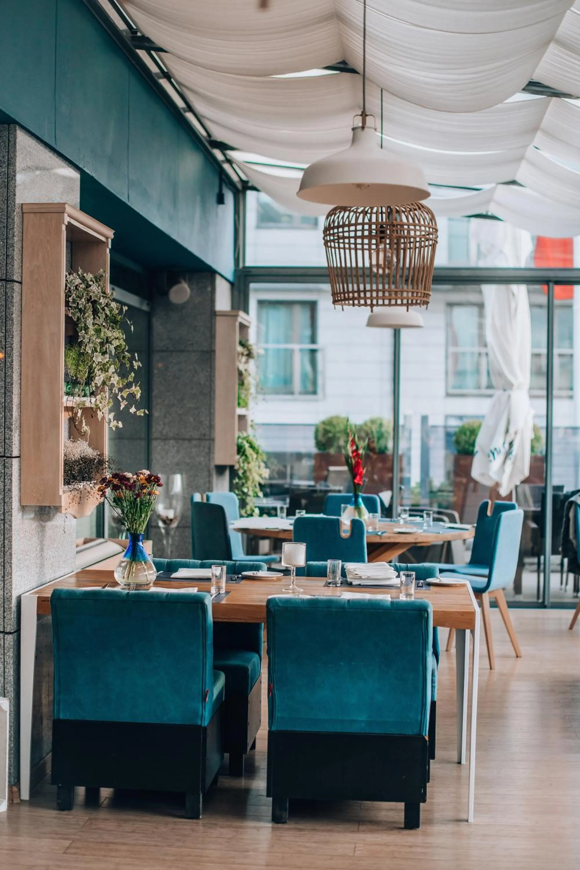 Restaurant/places to eat in Hotel Marina Club Old Town View