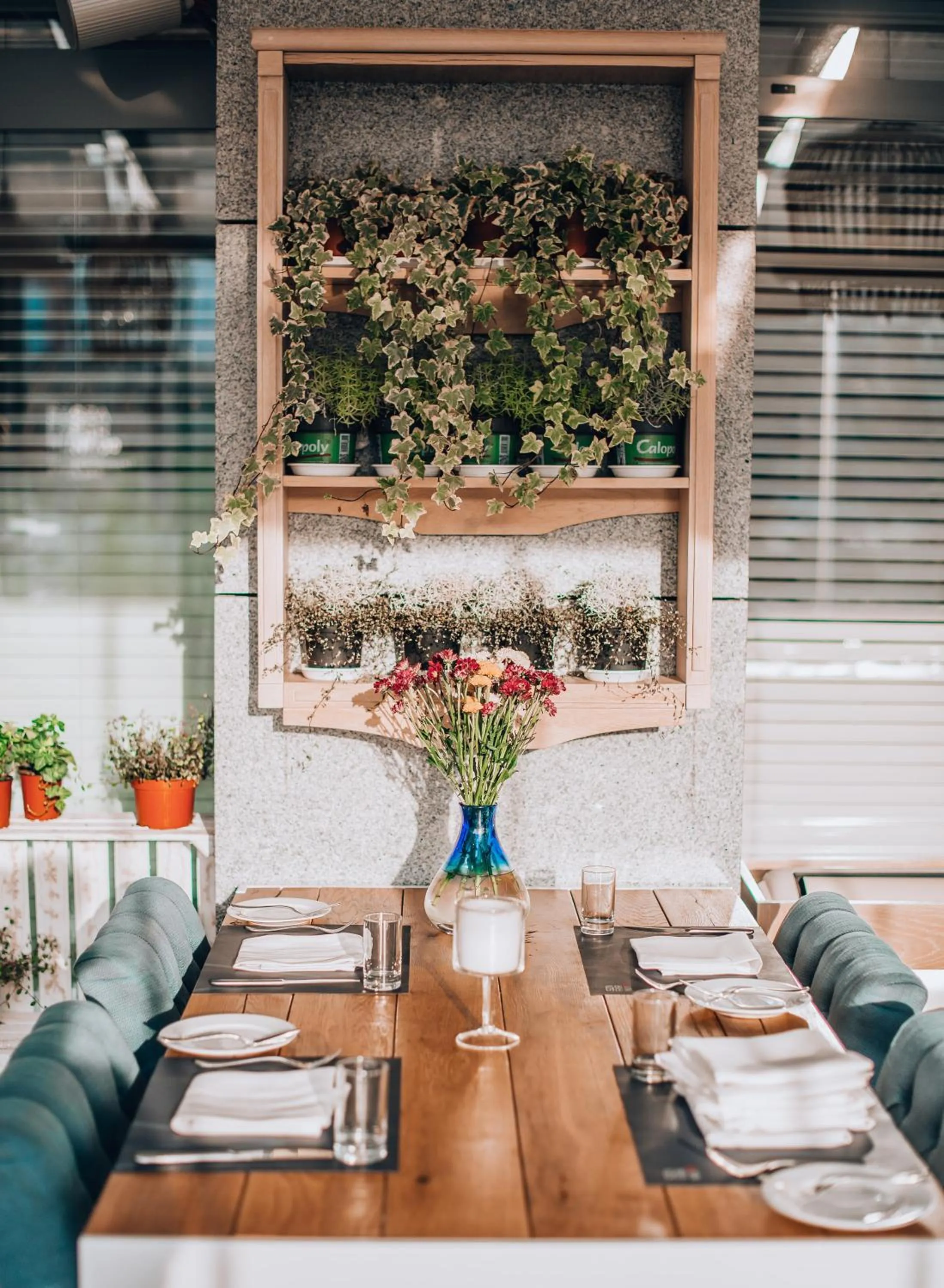 Restaurant/places to eat in Hotel Marina Club Old Town View