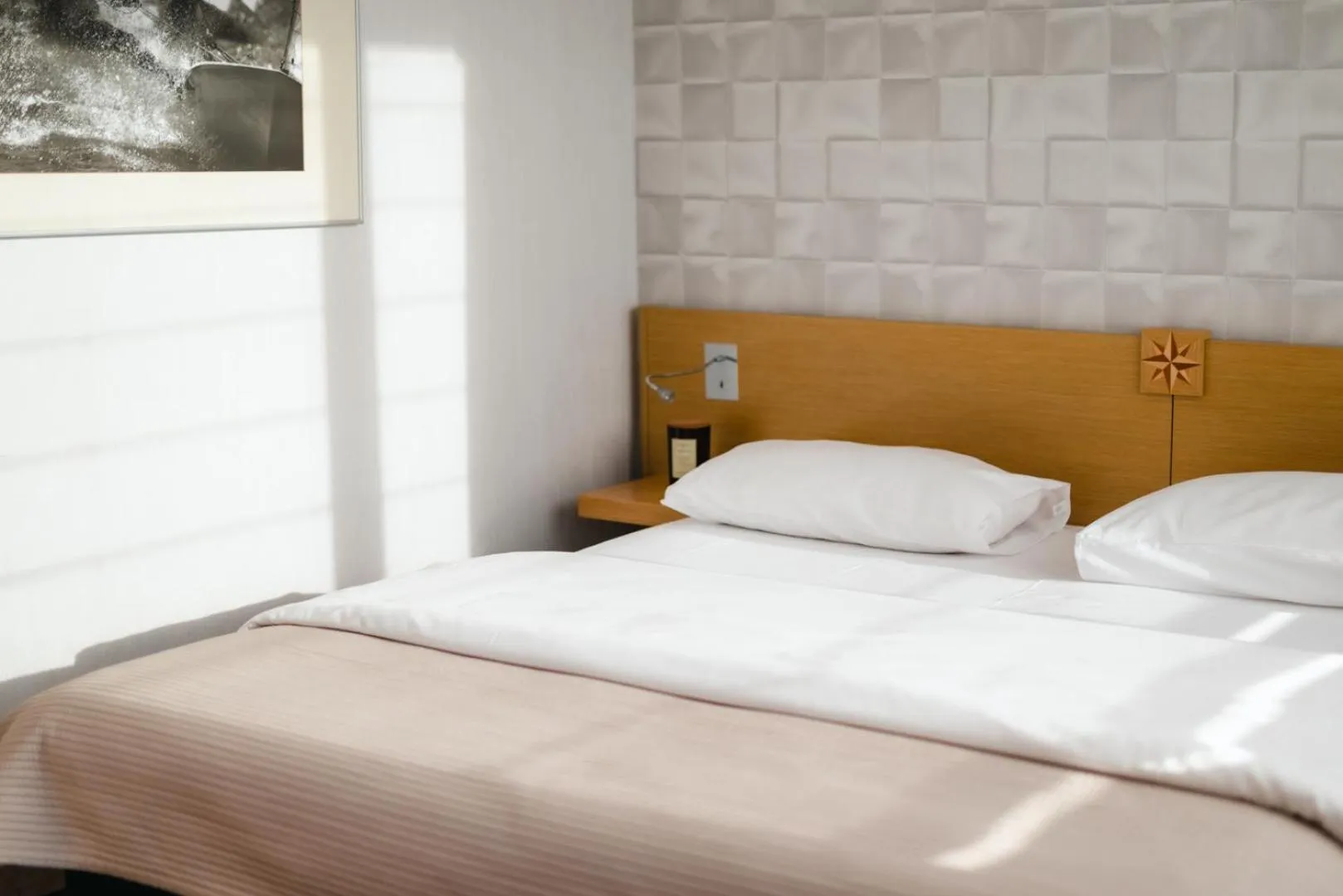 Bed in Hotel Marina Club Old Town View