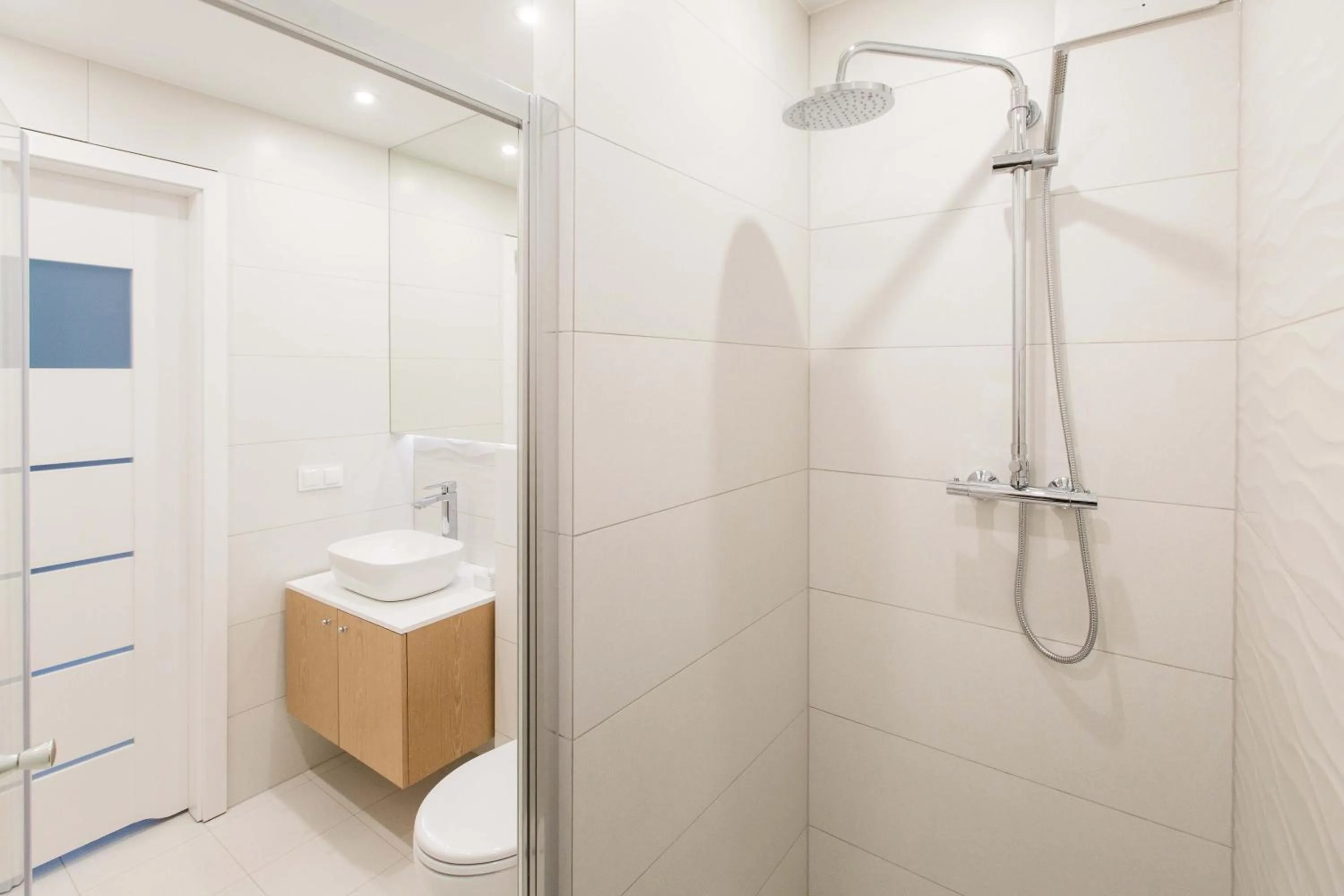 Shower in Hotel Marina Club Old Town View