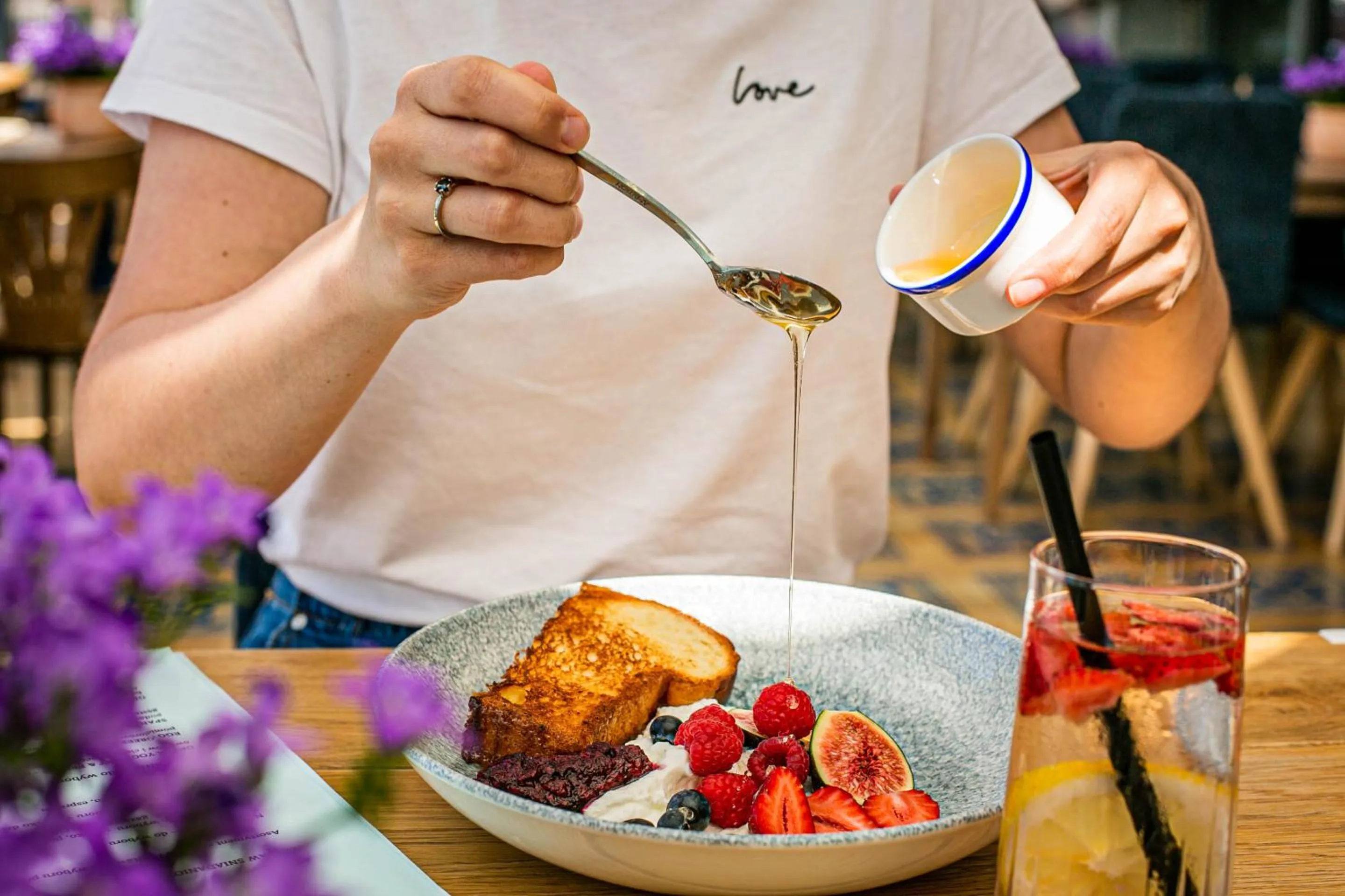 Restaurant/places to eat in Hotel Marina Club Old Town View