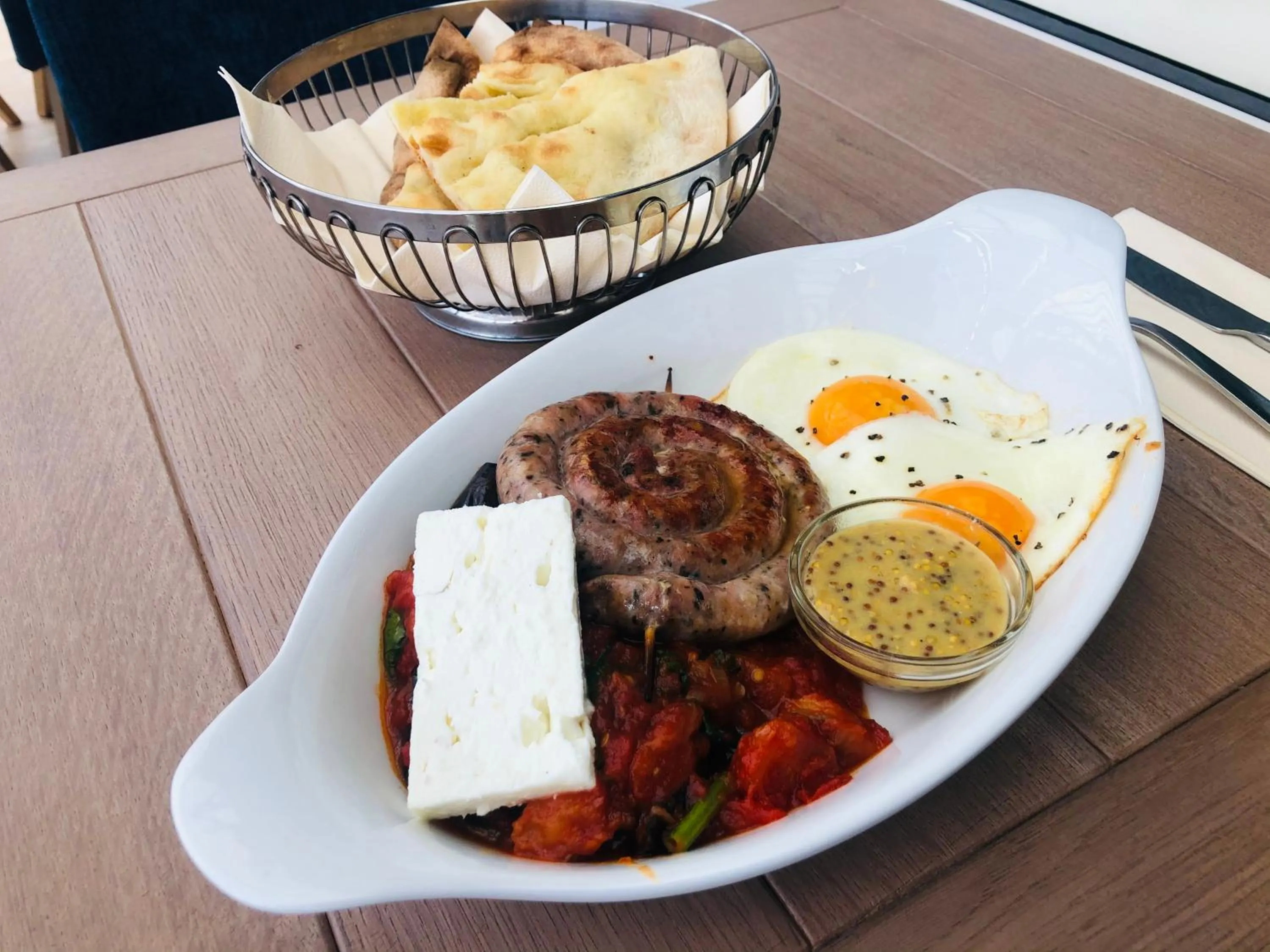 Restaurant/places to eat in Hotel Marina Club Old Town View