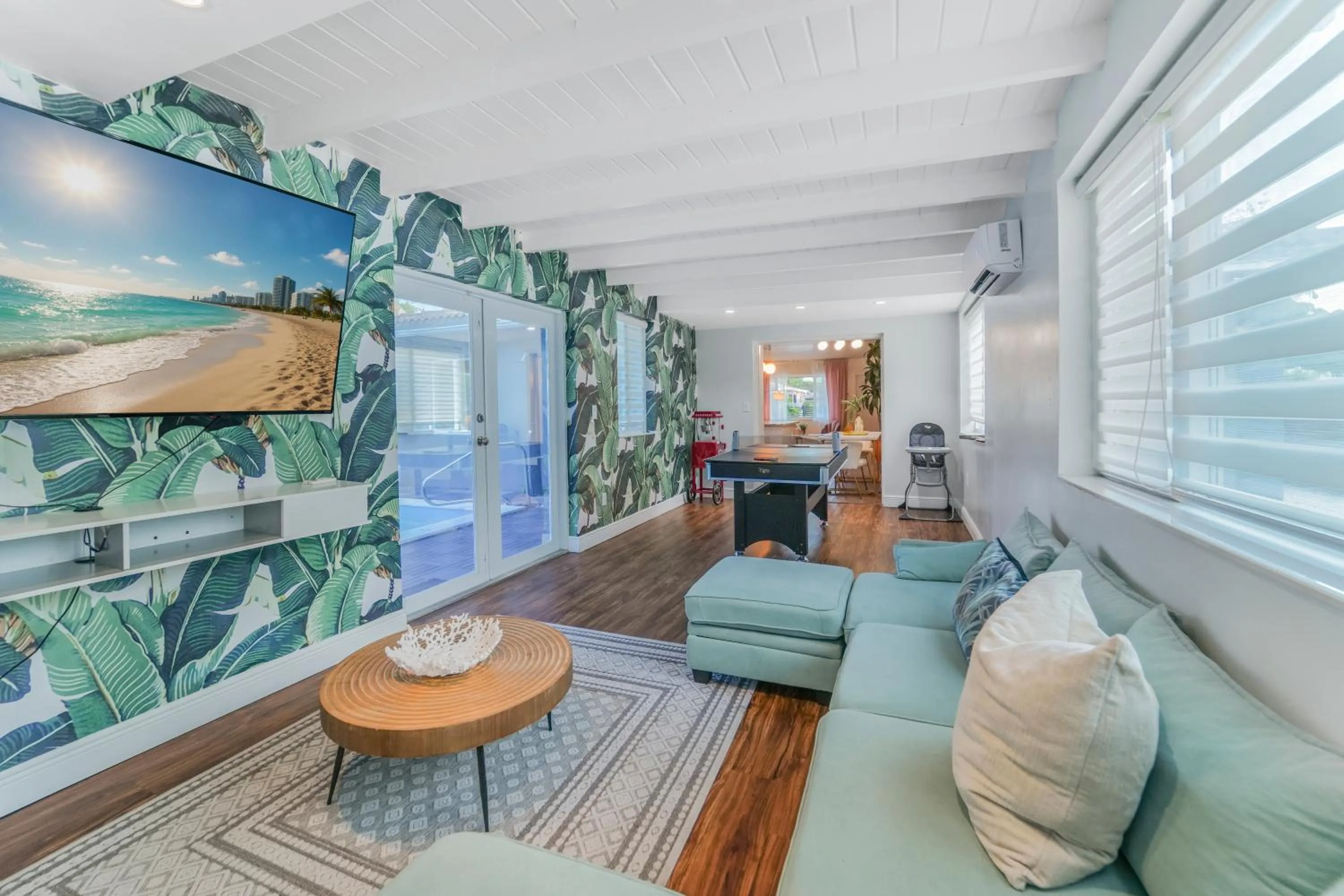 La Playita 4-BR Heated Pool Miami 16 Guests