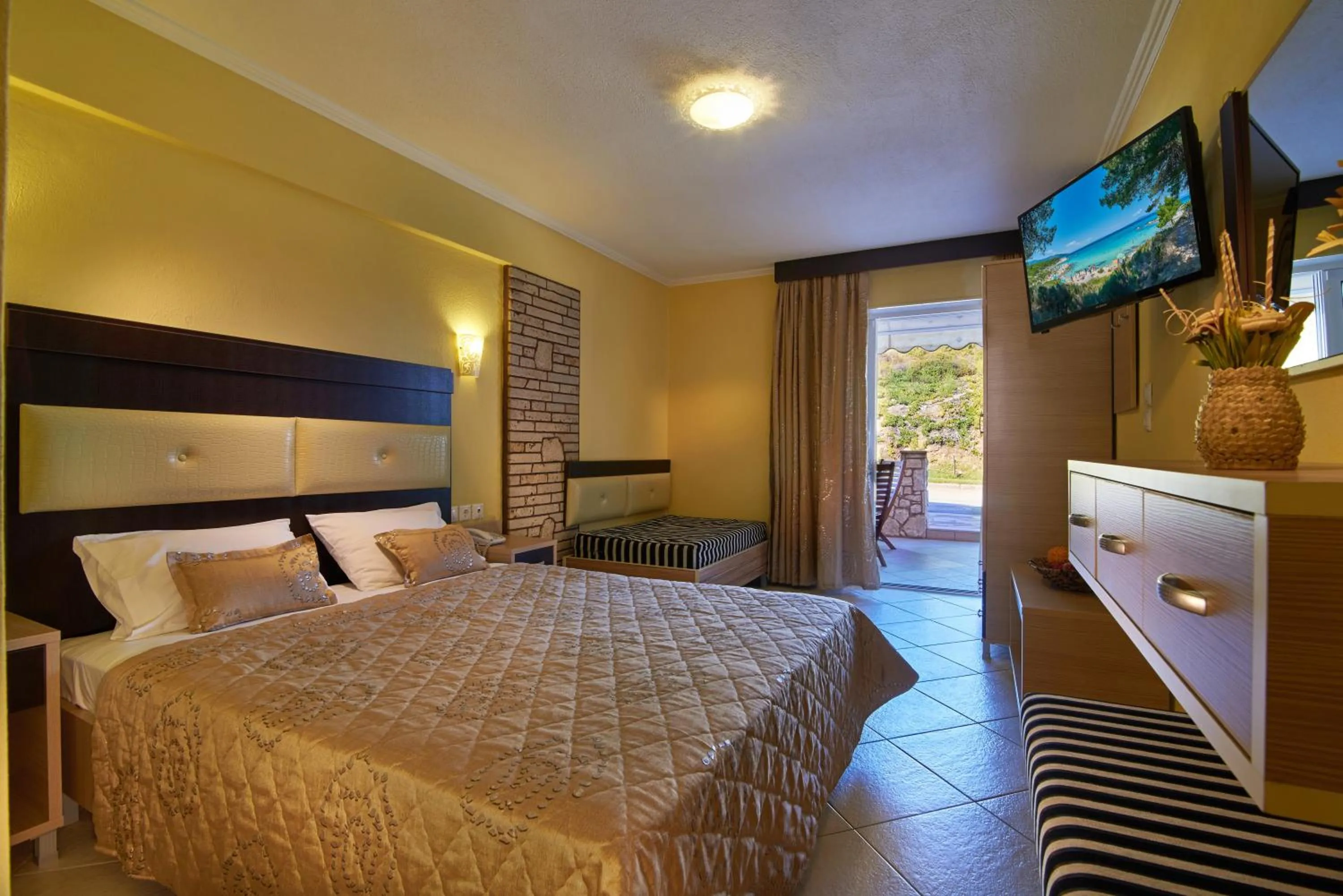 Photo of the whole room, Bed in Hotel Agni On The Beach