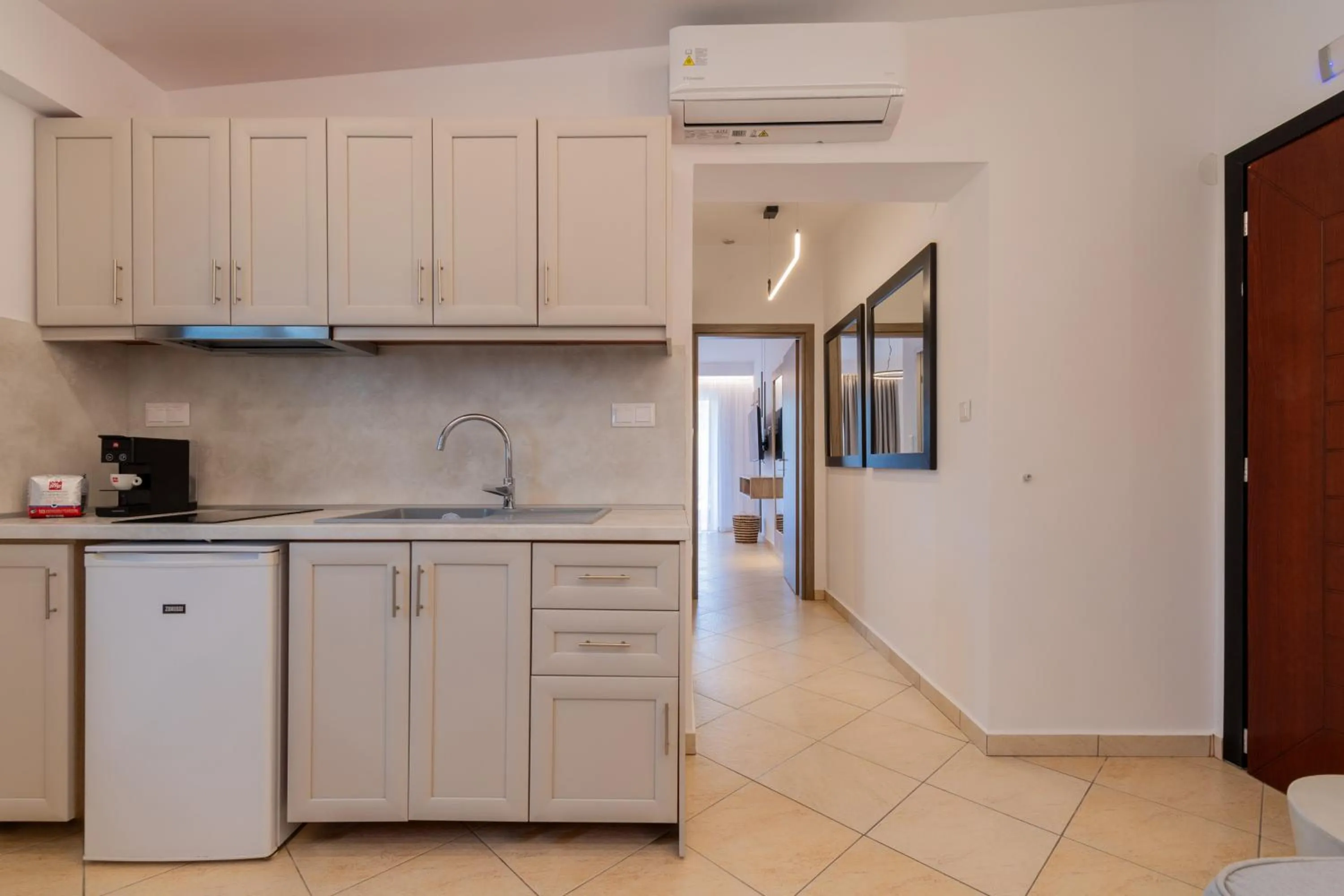 Kitchen or kitchenette in Hotel Agni On The Beach