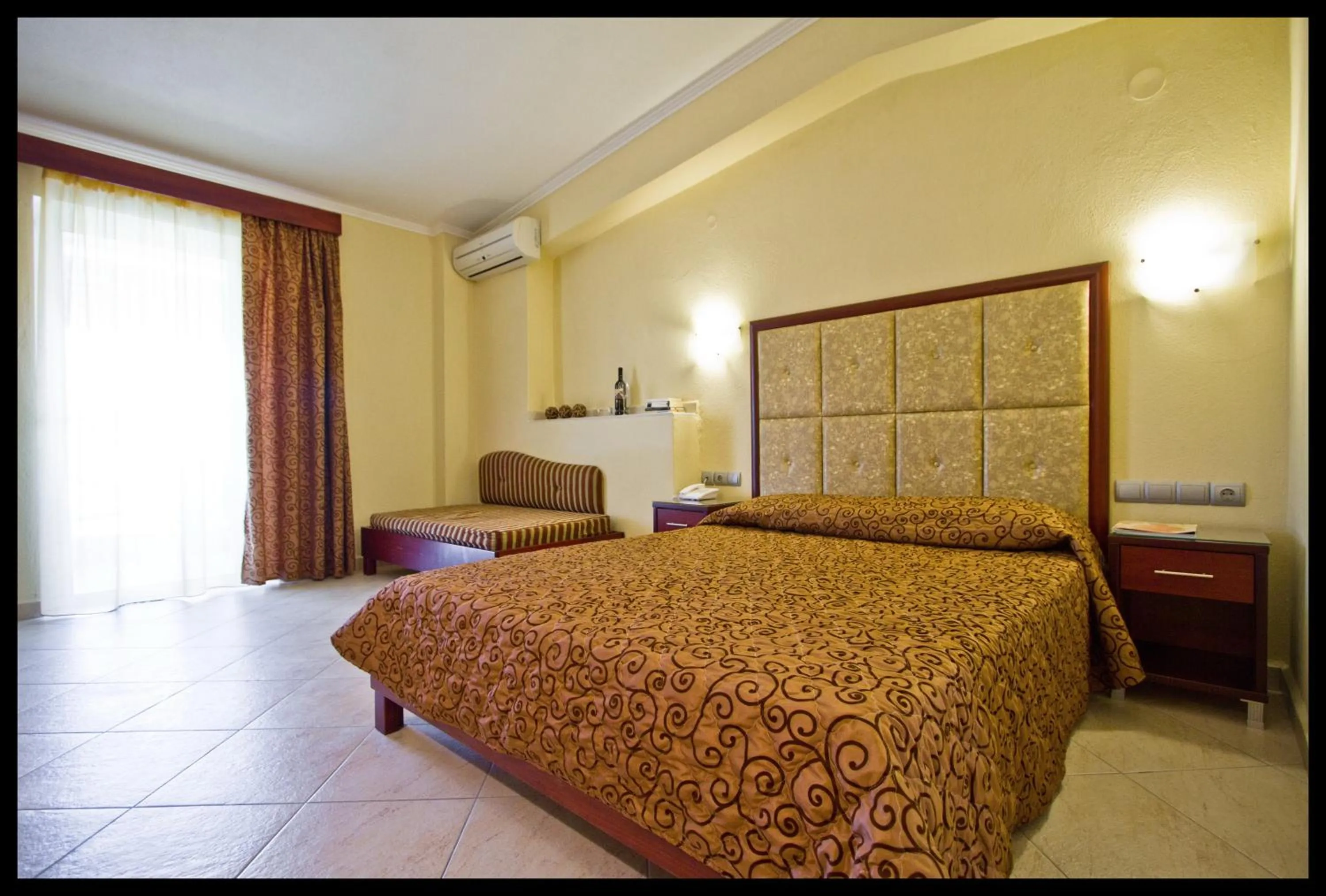 Bed in Hotel Agni On The Beach