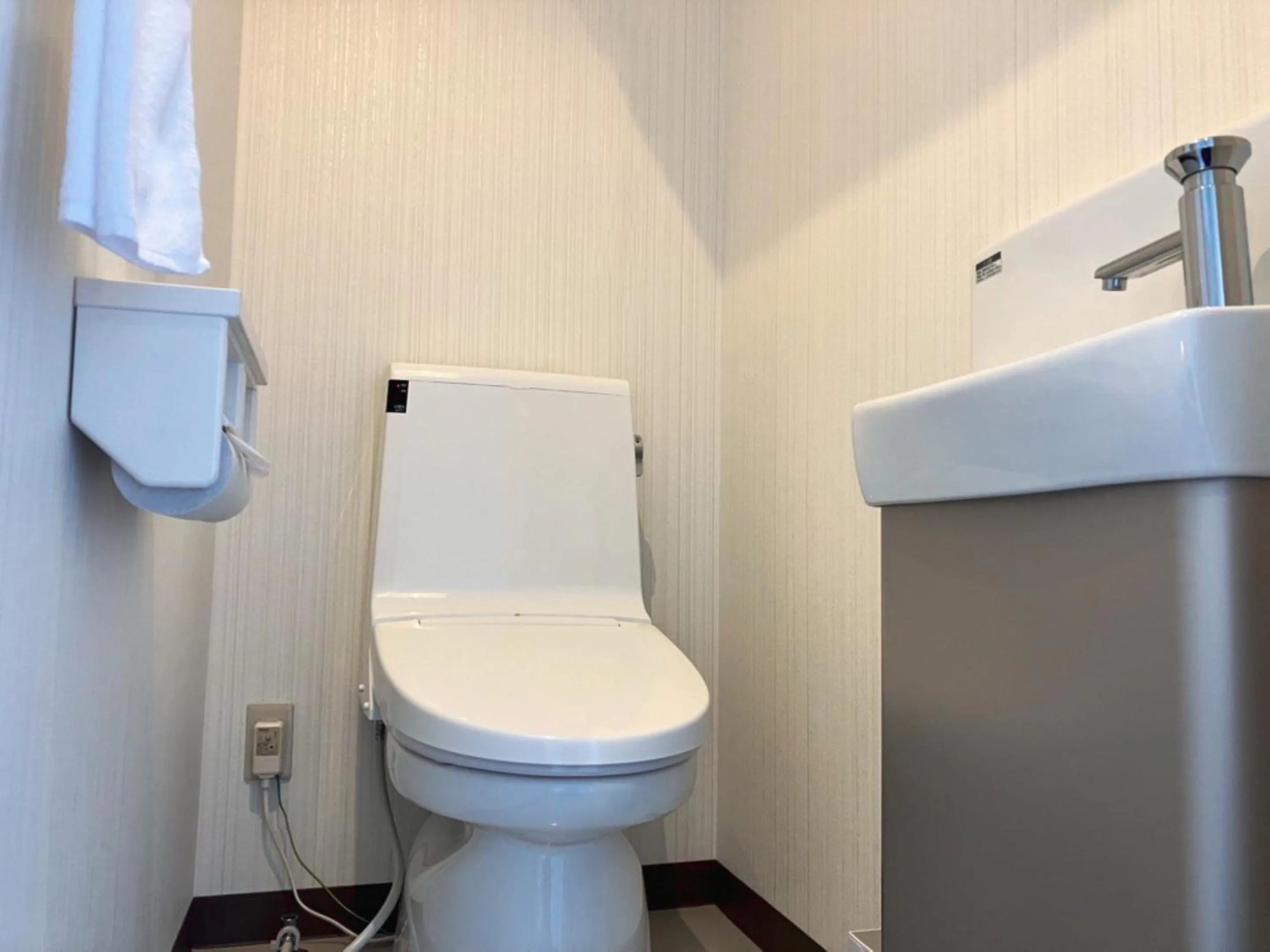 Toilet in Shinjuku Sun Park Hotel