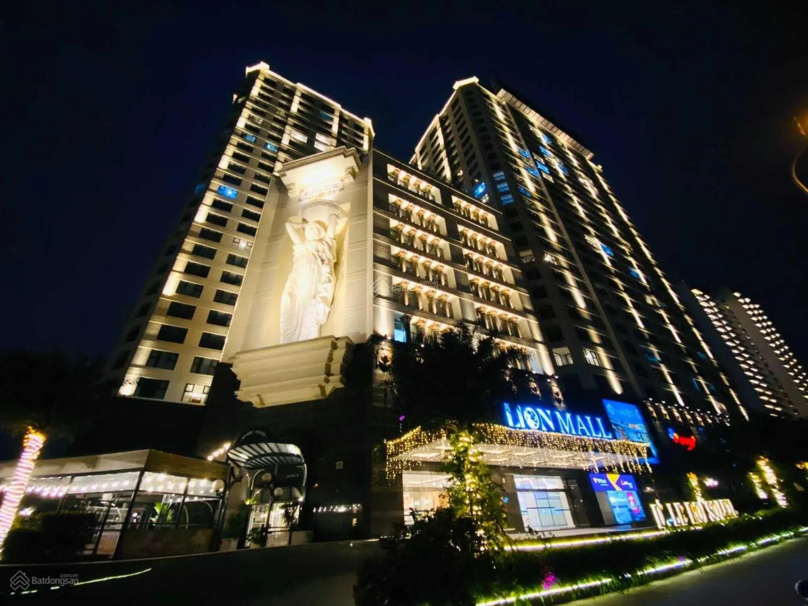 Hanoi Westlake Homestay in D'Le Roi Soleil Building