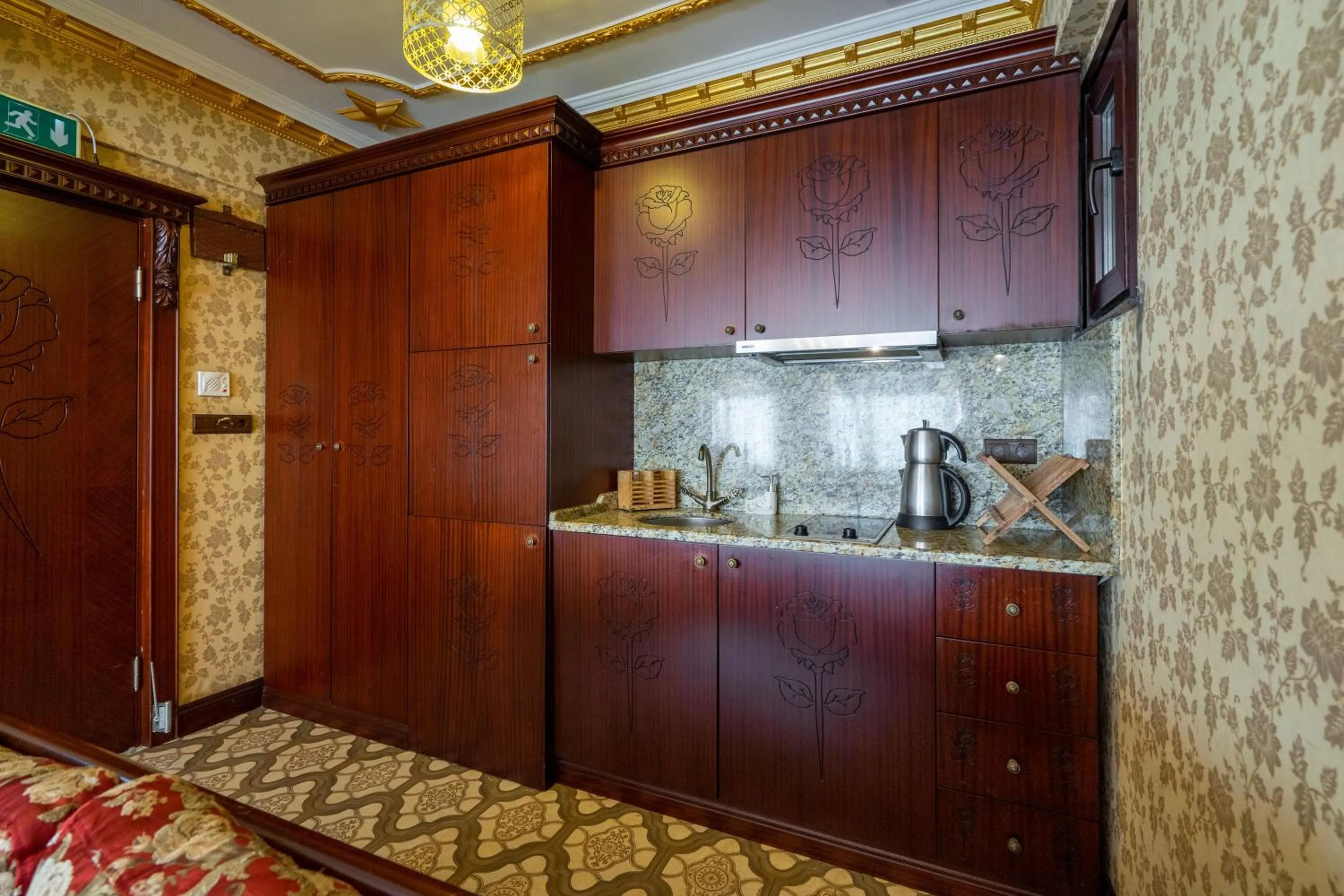 Kitchen or kitchenette in The First Ottoman Apartments