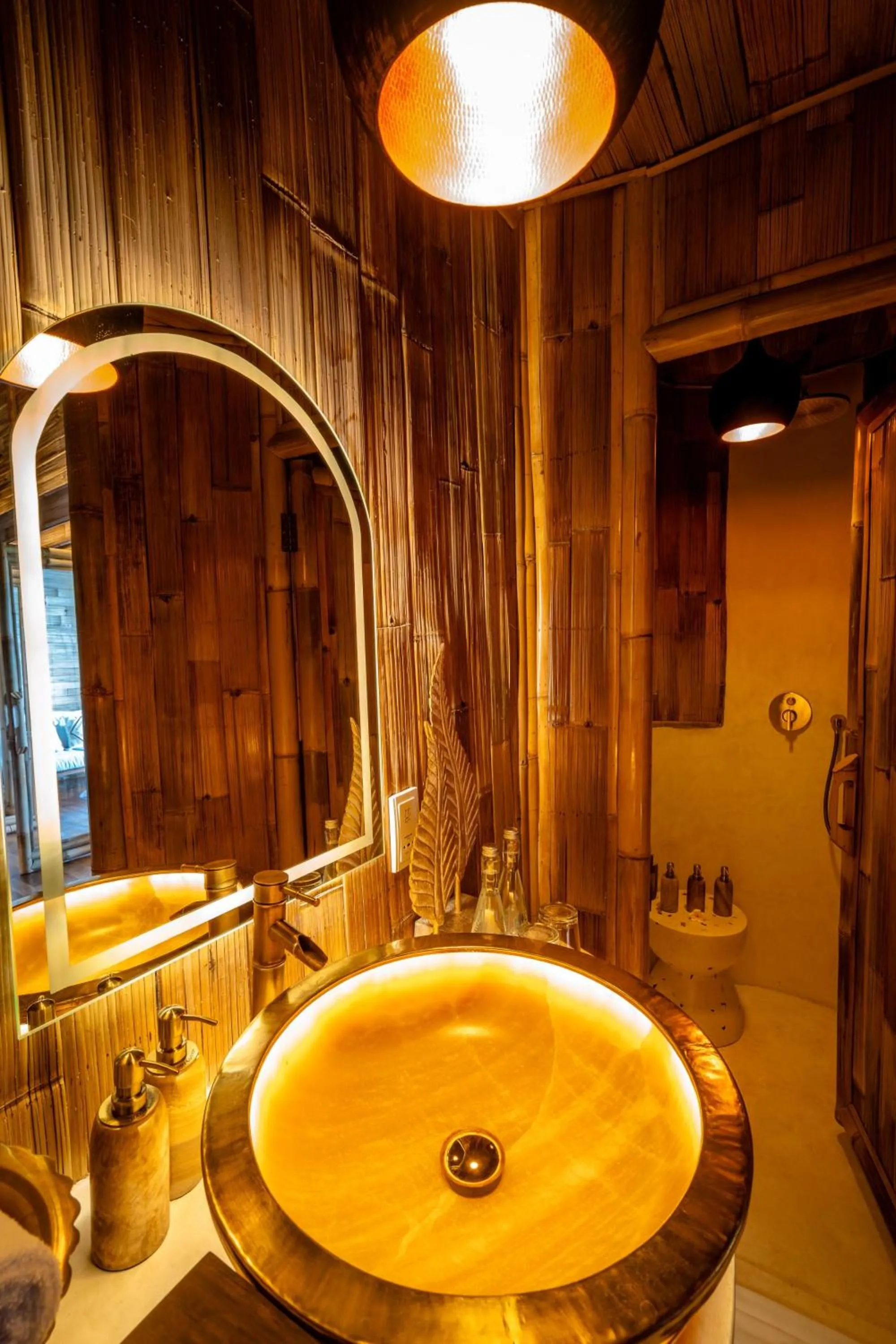 Shower in Bambootel Sawah View