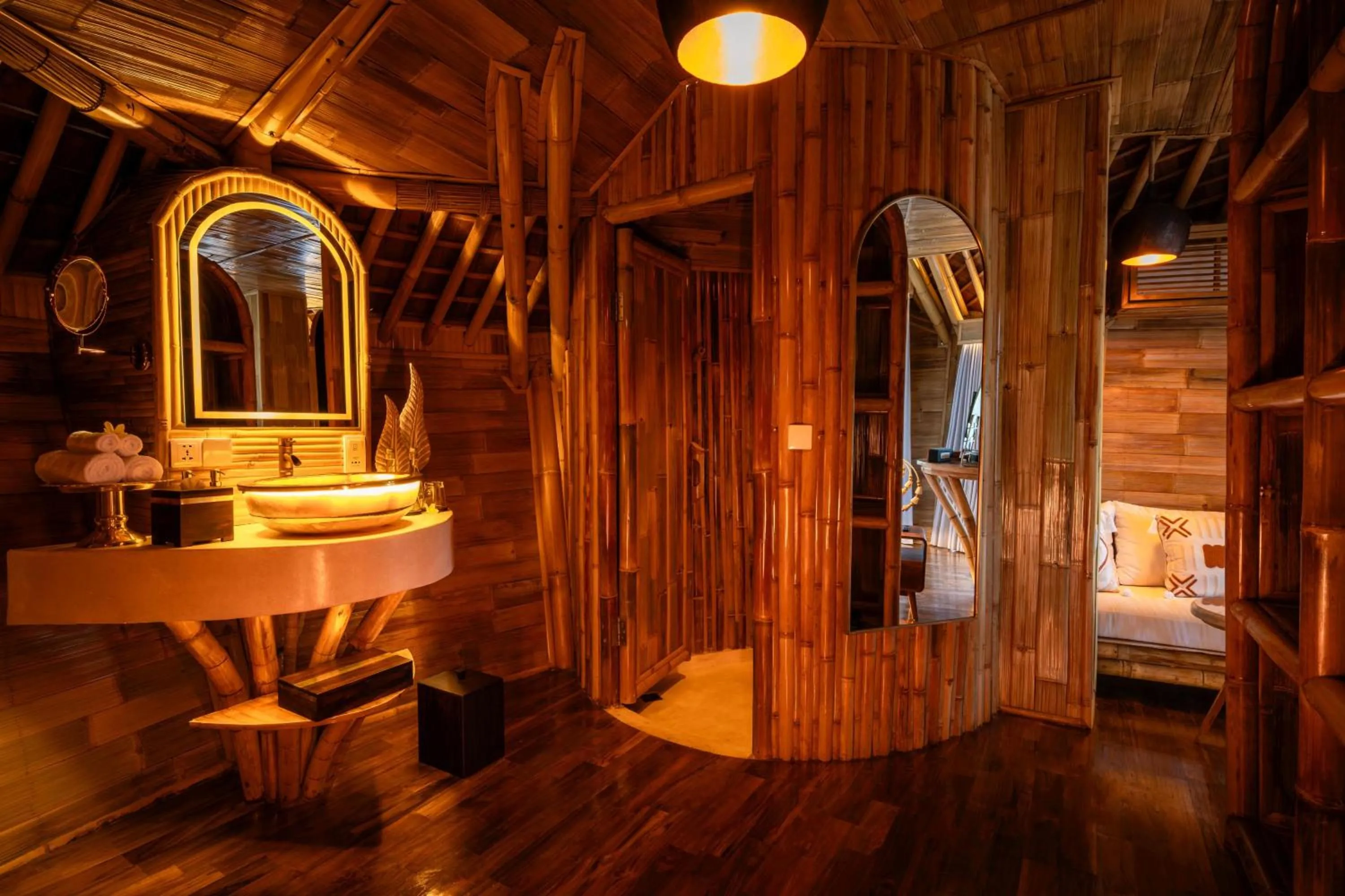 Shower in Bambootel Sawah View