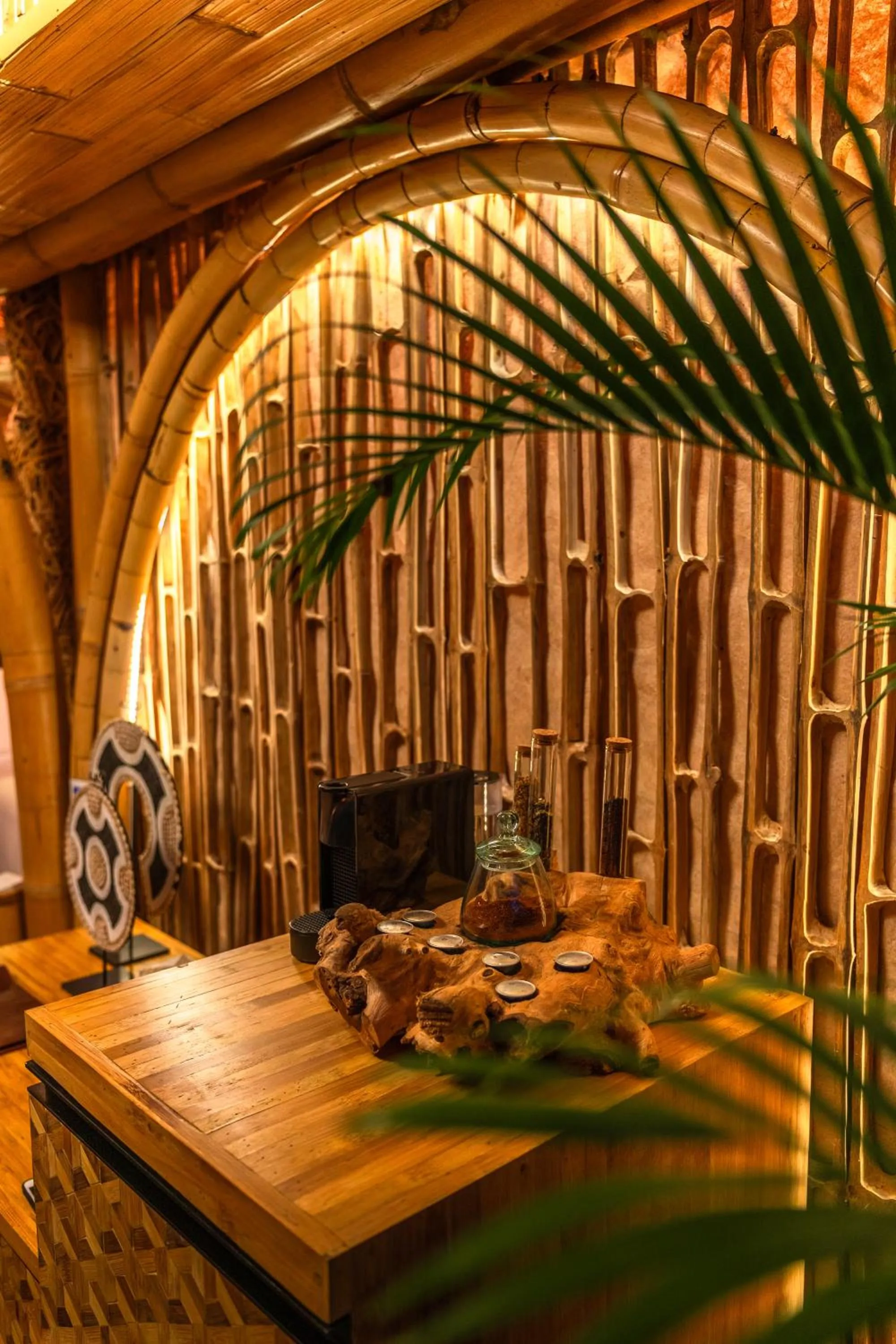 Coffee/tea facilities in Bambootel Sawah View