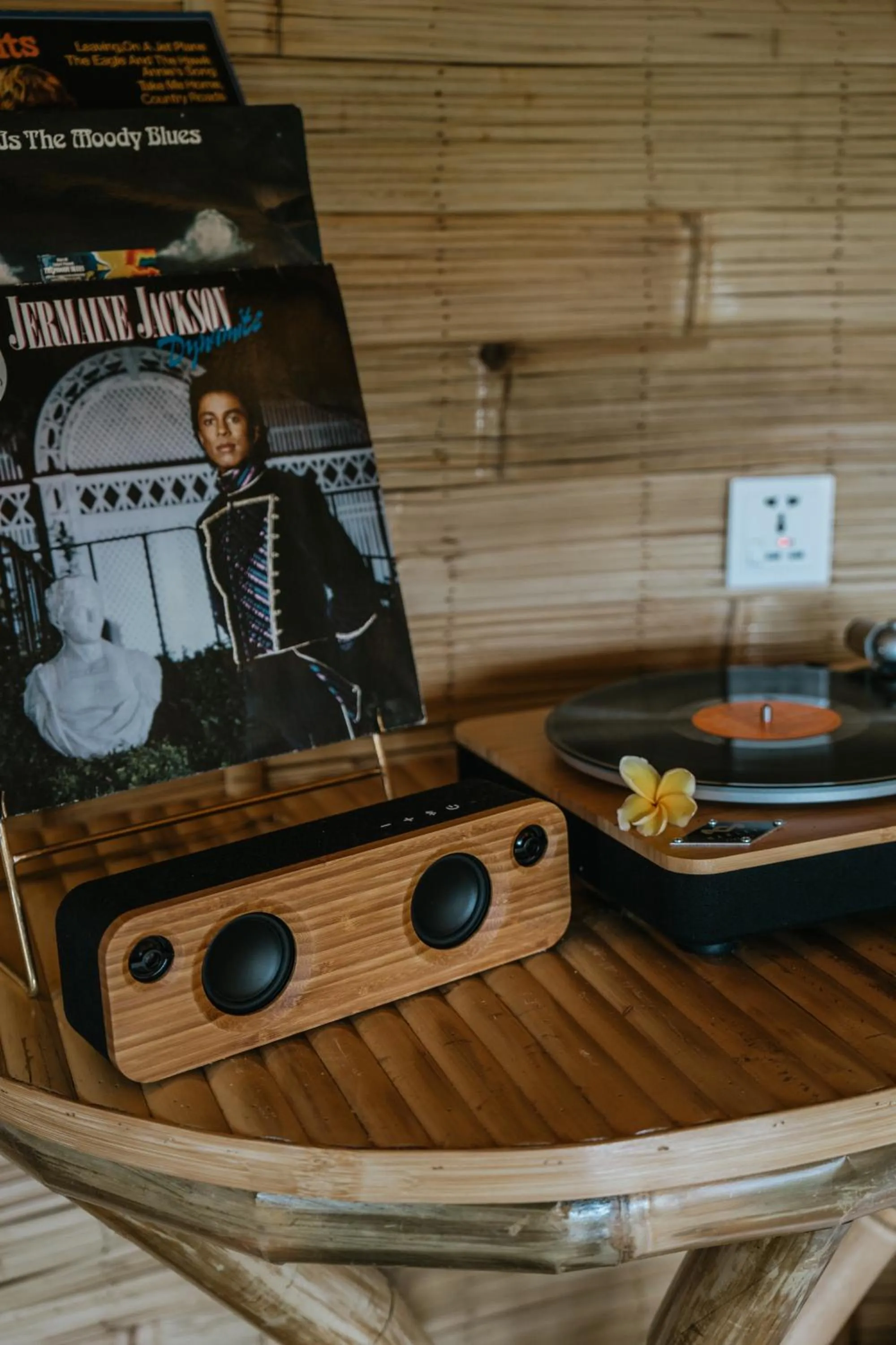 Entertainment in Bambootel Sawah View