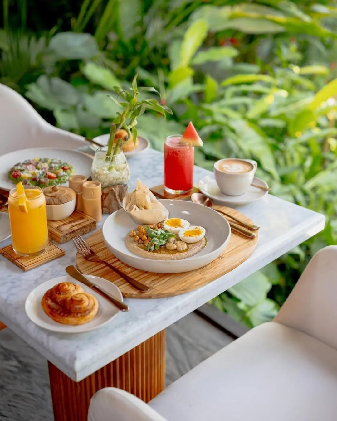 Breakfast in Bambootel Sawah View