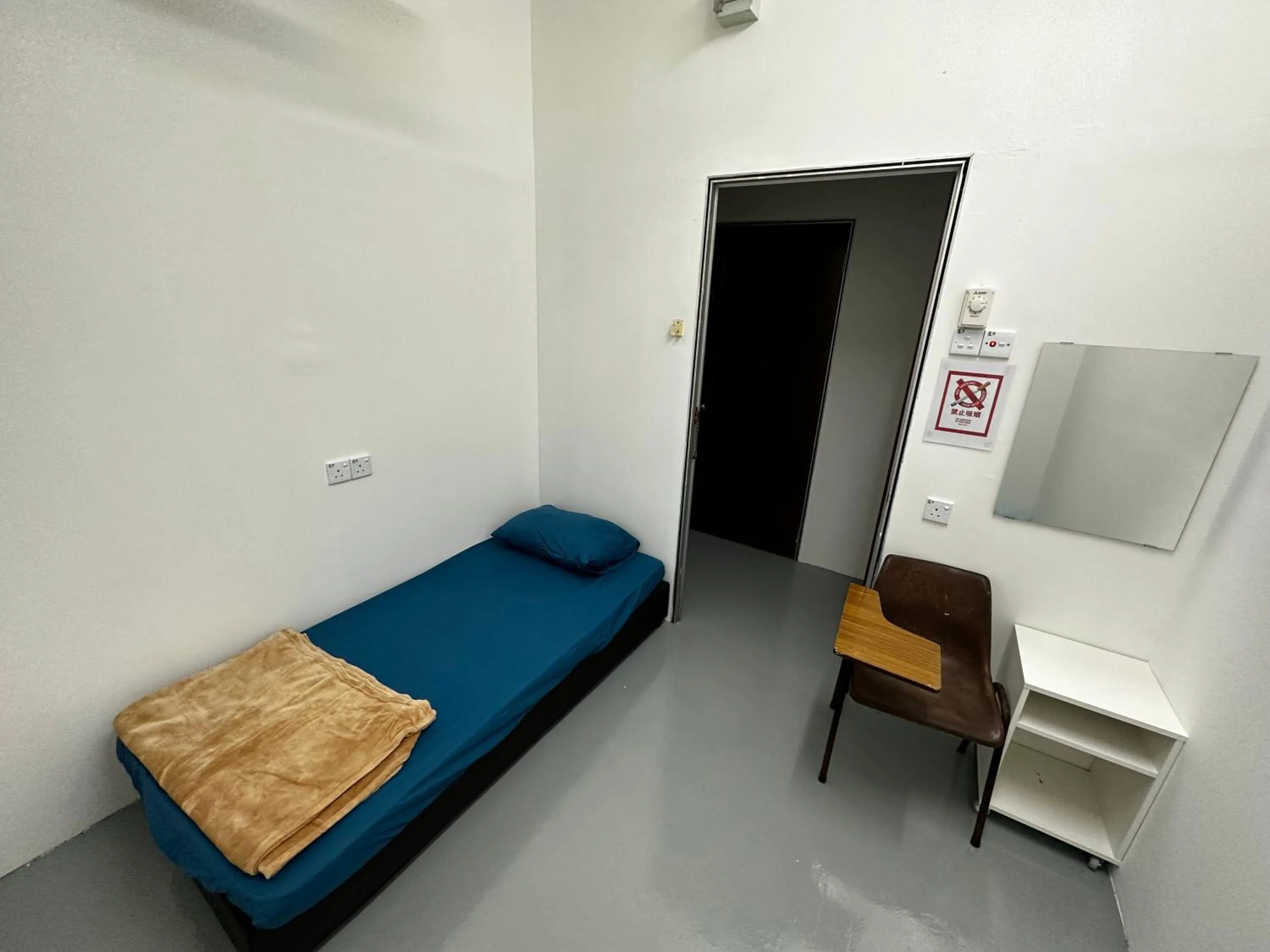 Bed in Jiaxin Dormitory-Setia Indah 家馨青年旅宿