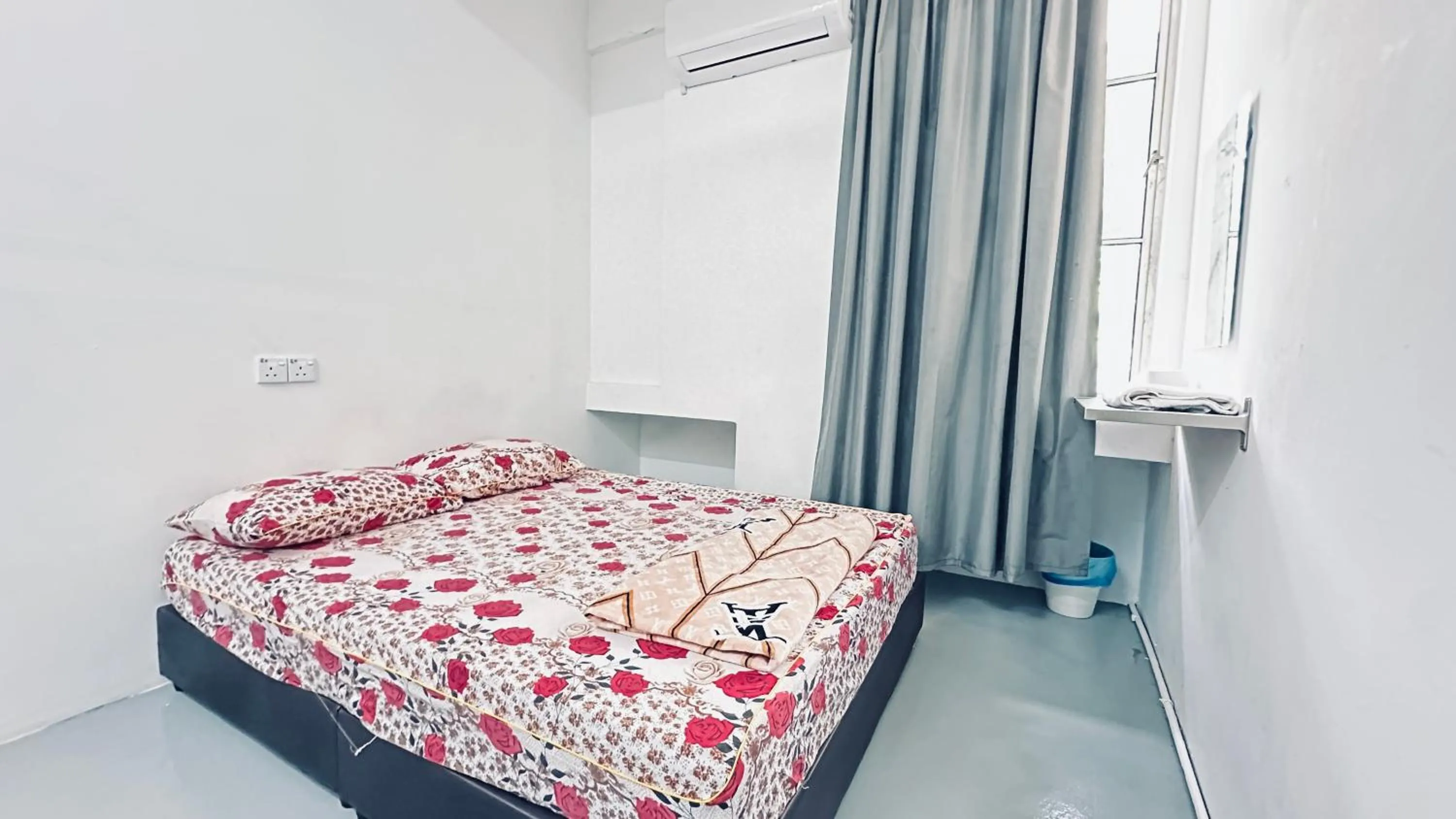 Bed in Jiaxin Dormitory-Setia Indah 家馨青年旅宿