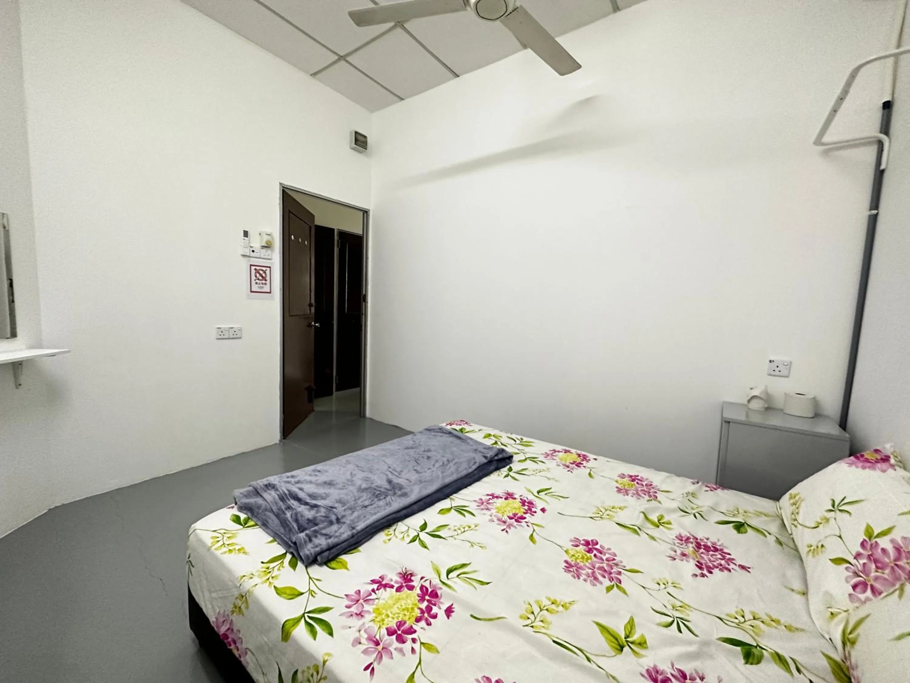 Bed in Jiaxin Dormitory-Setia Indah 家馨青年旅宿