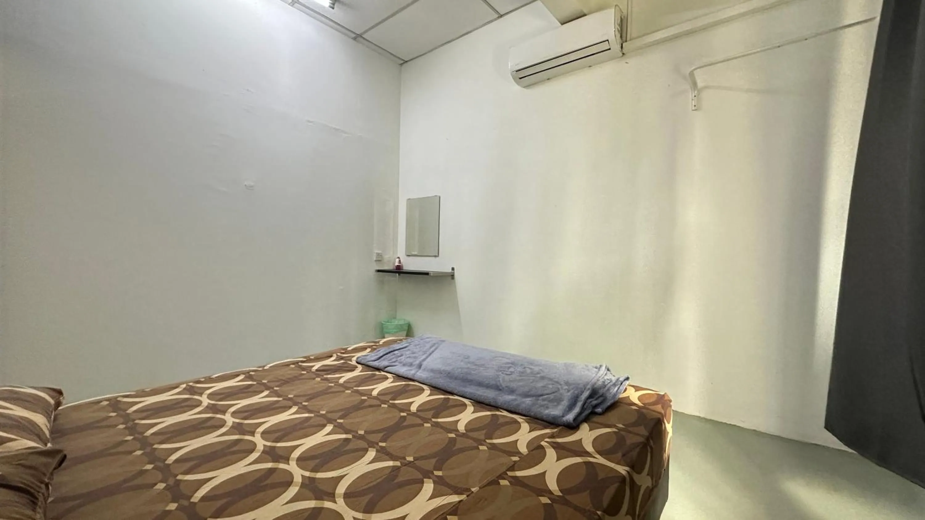 Bed in Jiaxin Dormitory-Setia Indah 家馨青年旅宿