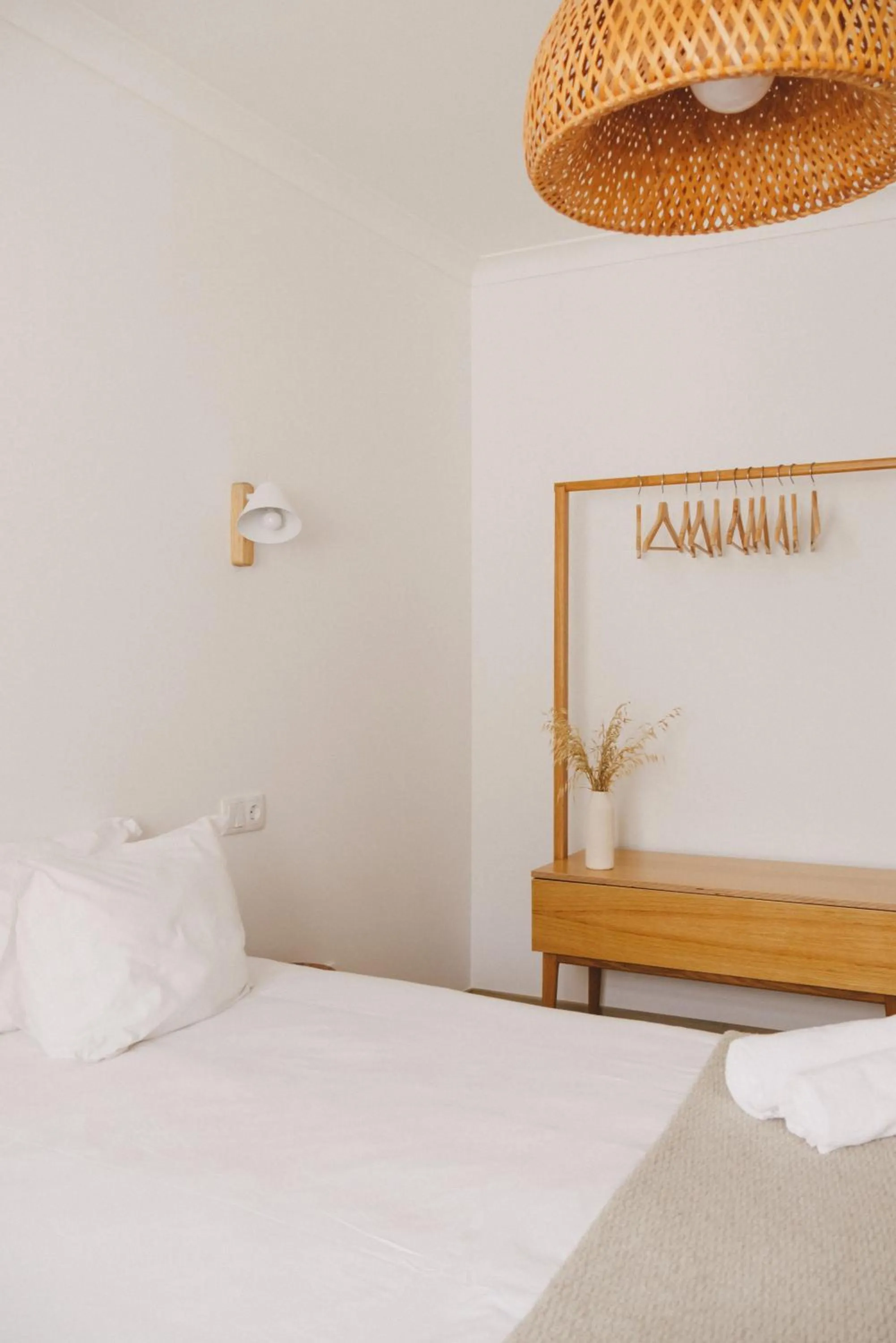 Bed in Pure Flor de Esteva